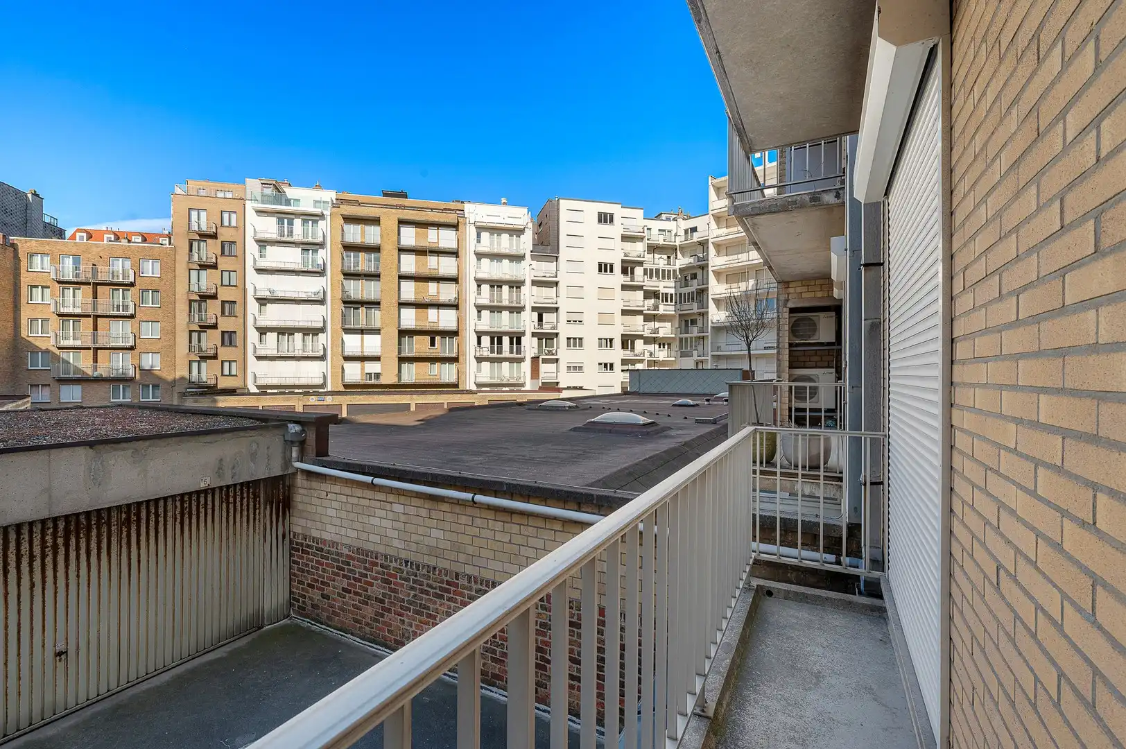 Goed gelegen appartement met zijdelings zeezicht. foto 17