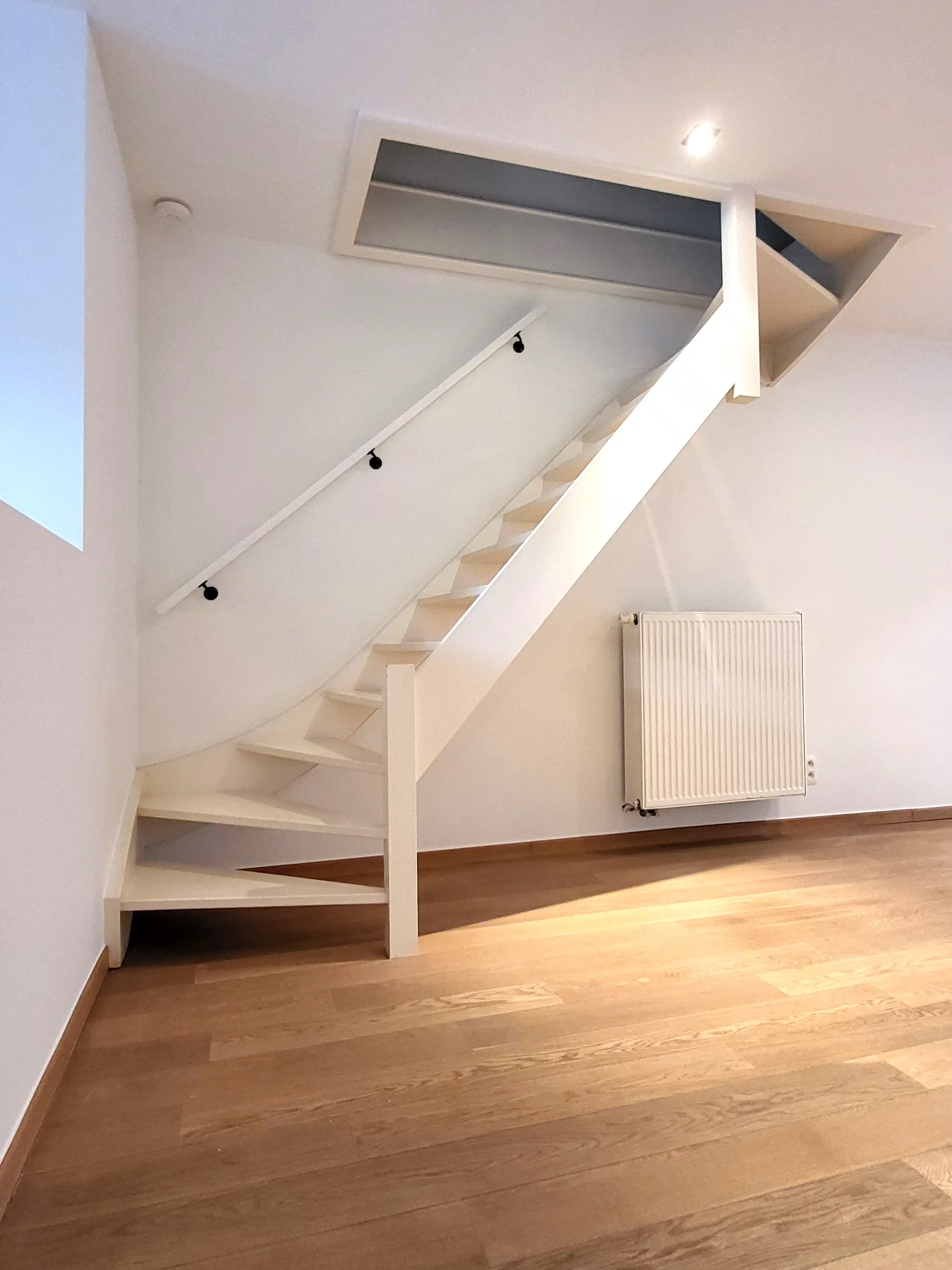 Deze instapklare woning biedt modern wooncomfort op een centrale ligging in het centrum, met winkels, scholen en openbaar vervoer op wandelafstand. foto 10