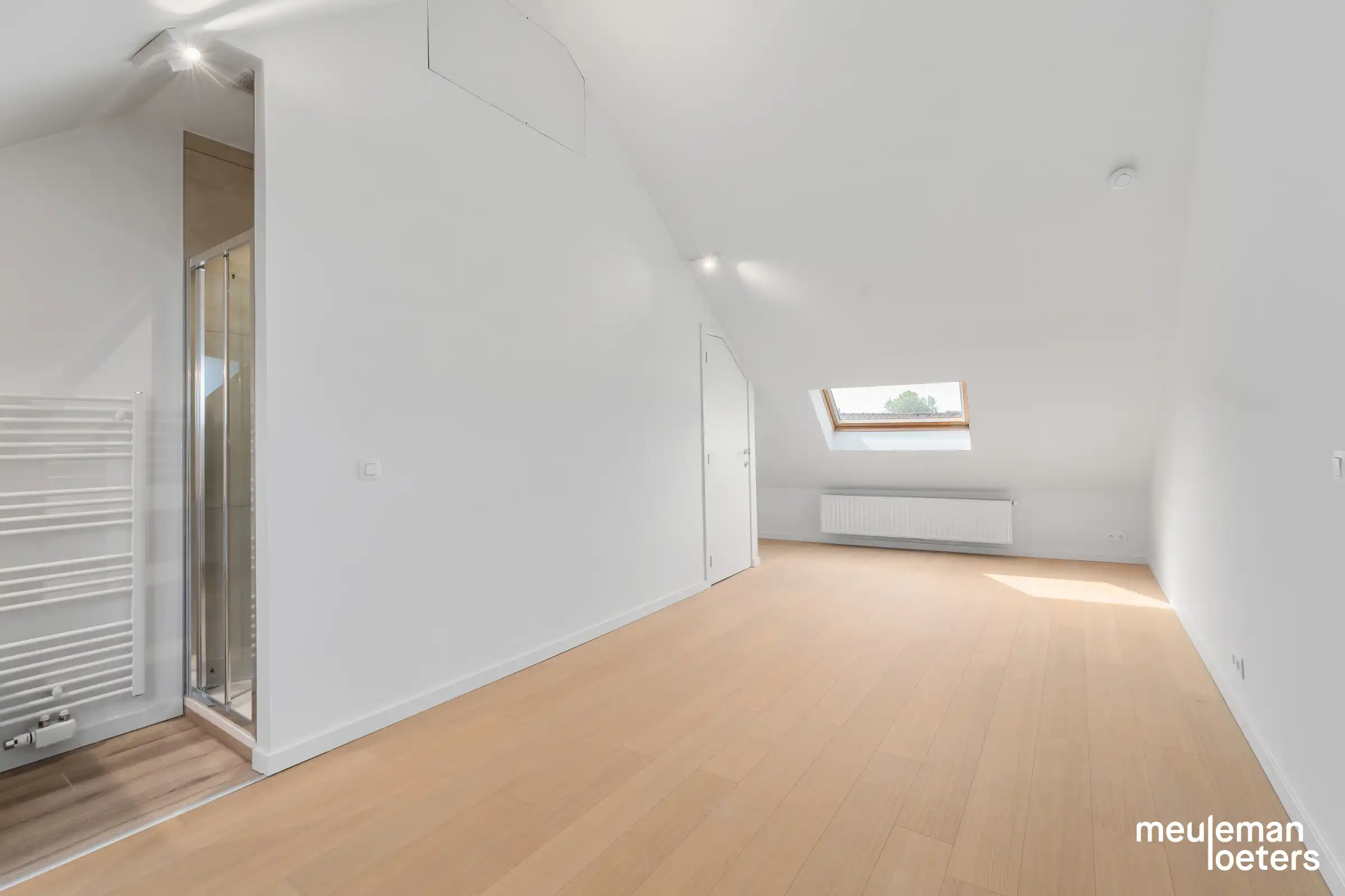 Subliem gerenoveerde rijwoning in het historisch centrum van Brugge foto 12