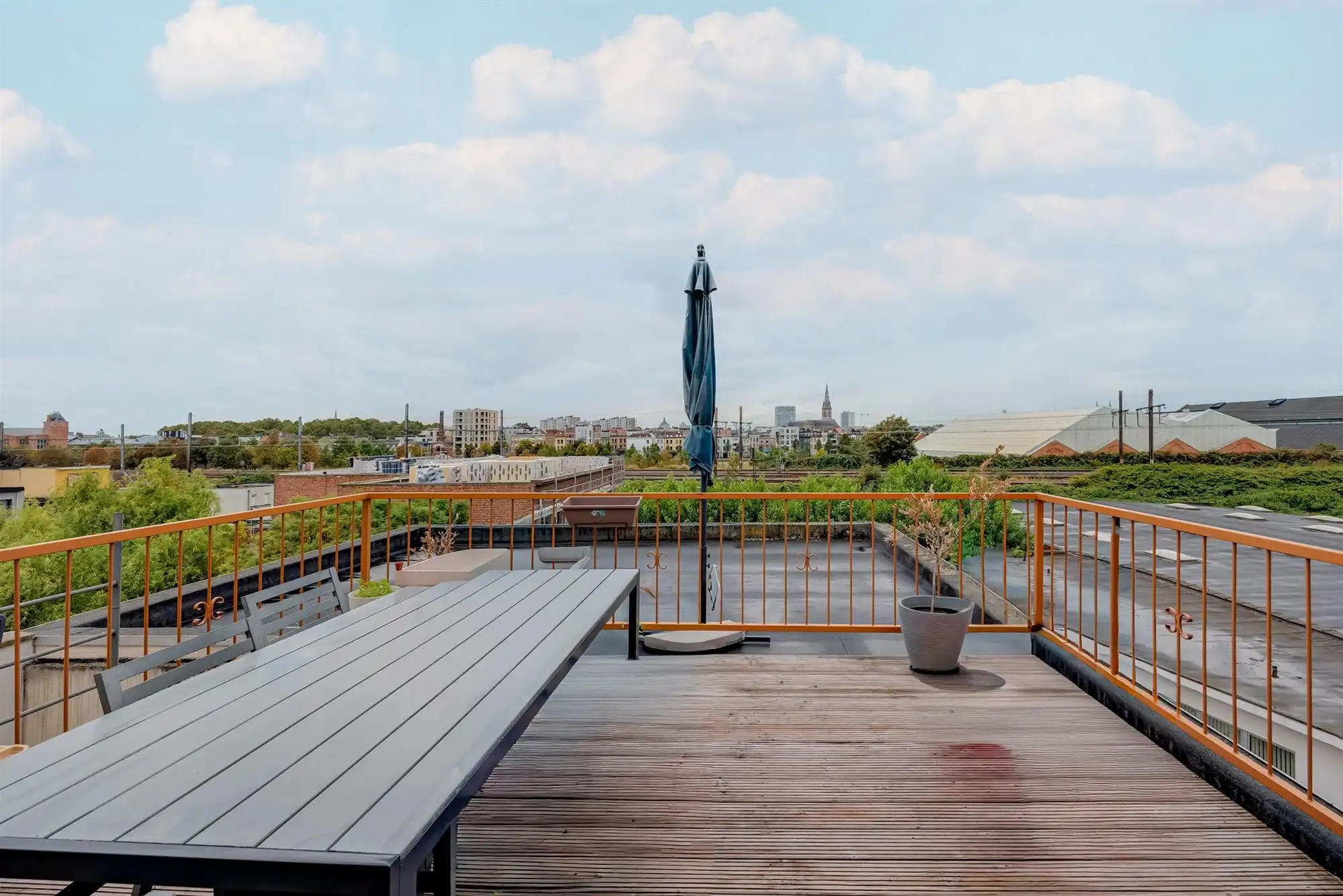 Prachtig appartement met 2 slaapkamers en gezellig dakterras! foto 8