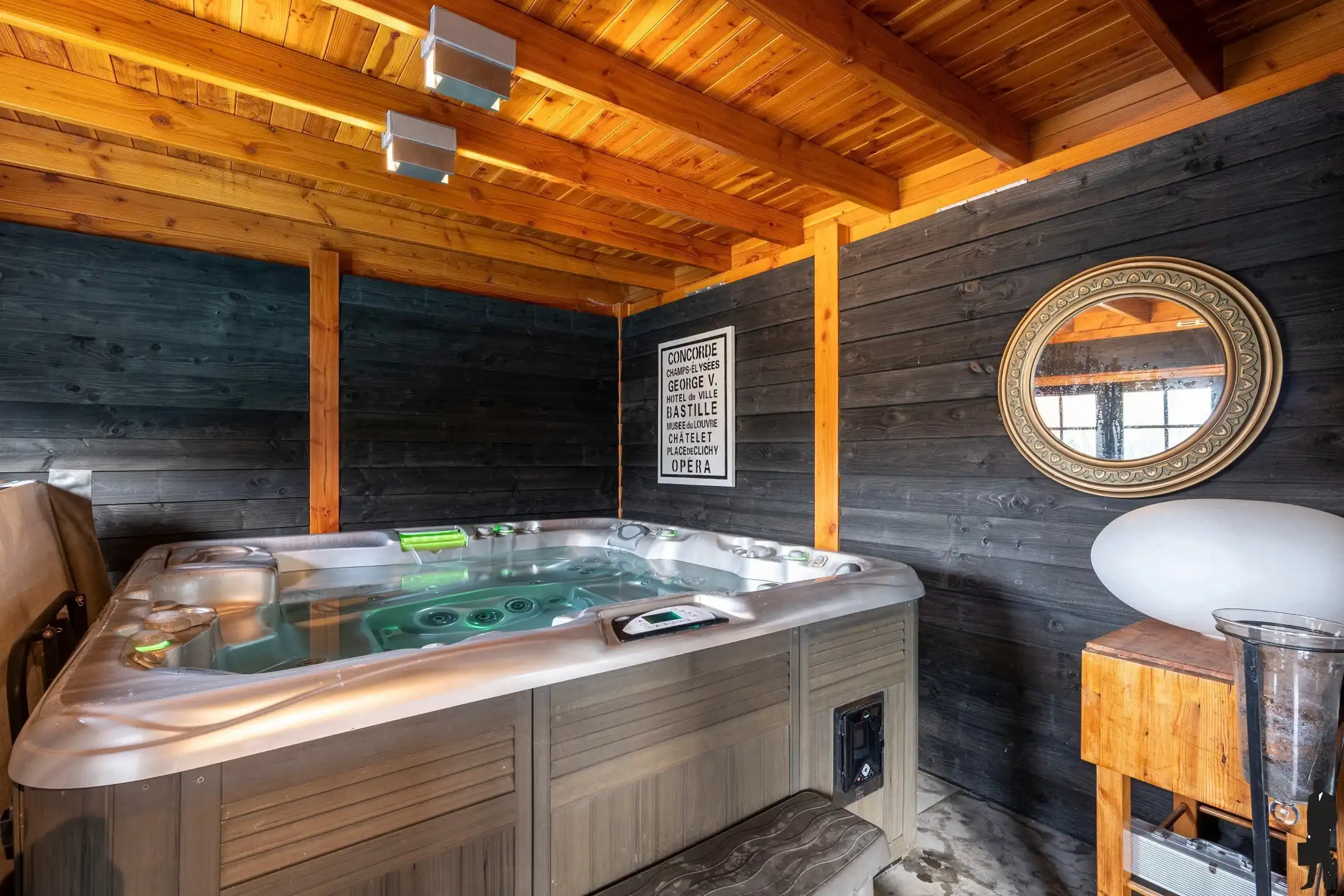 Unieke praktijkruimte met ruime villa, buitenzwembad in grensstreek foto 9