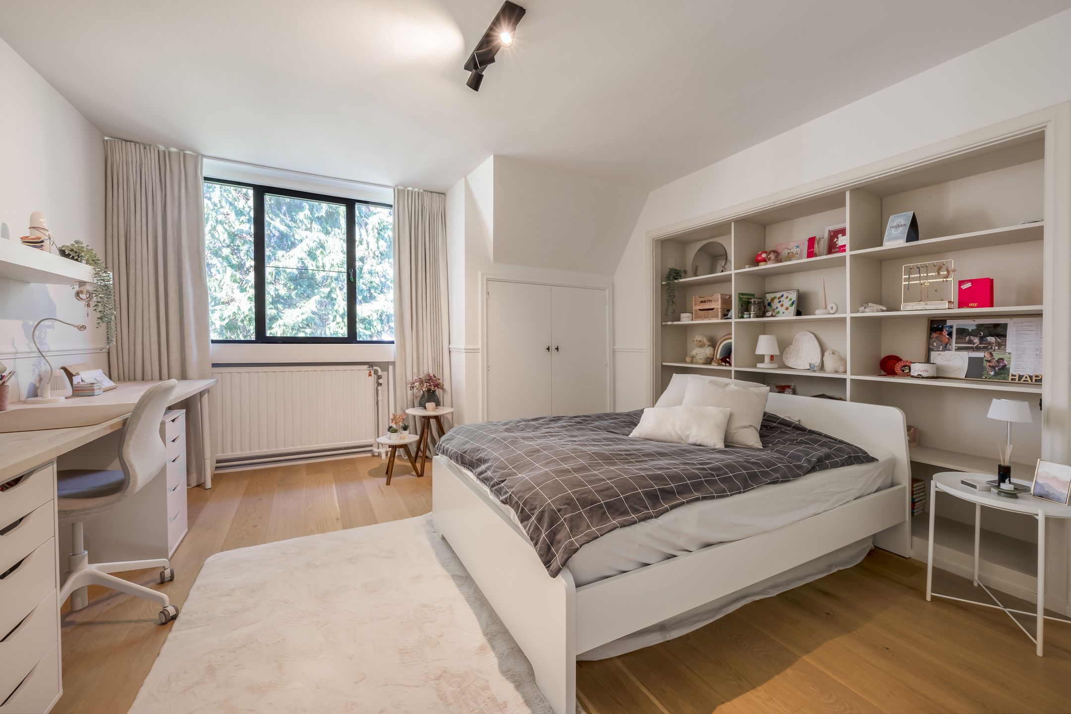 Recent gerenoveerde rietgedekte villa vooraan Schilde dorp! foto 33