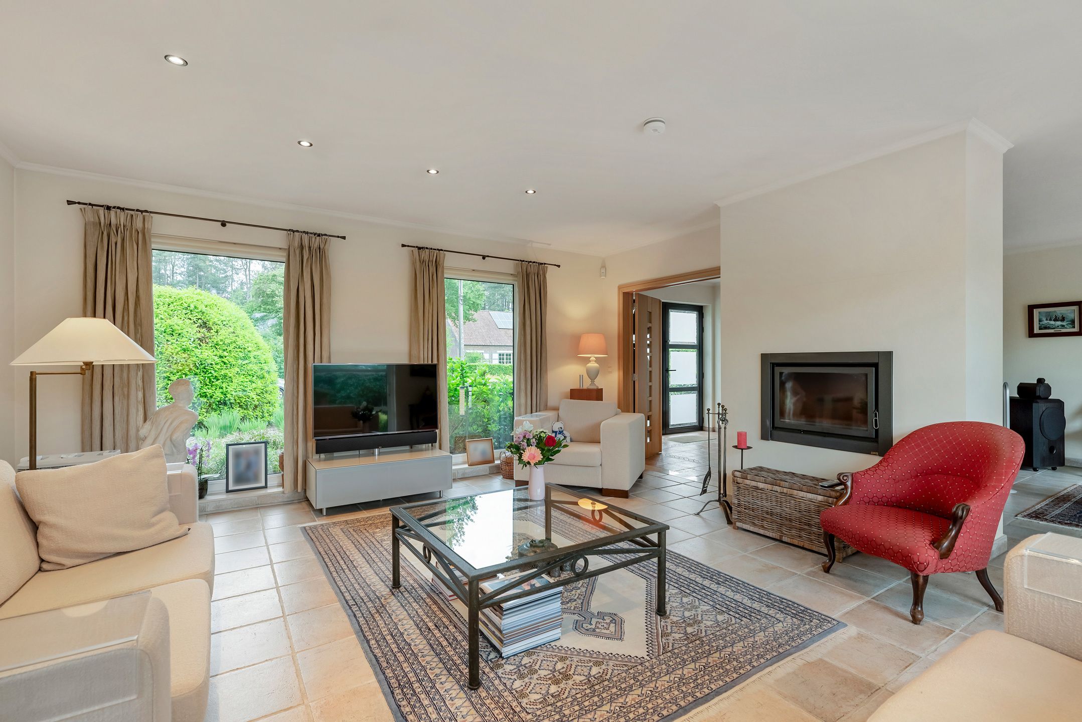 Lichtrijke villa met zuidgerichte tuin in groene wijk foto 8