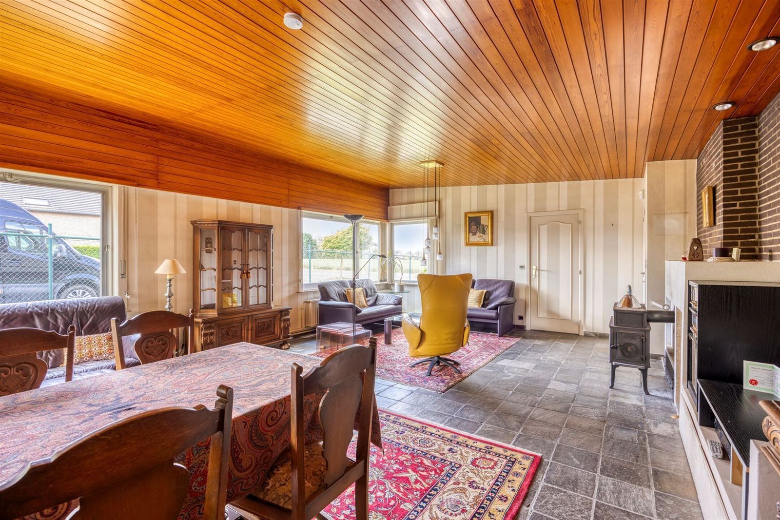 Ruime villa (bungalow) met 4 slaapkamers en atelier op terrein van 13a 22ca foto 8