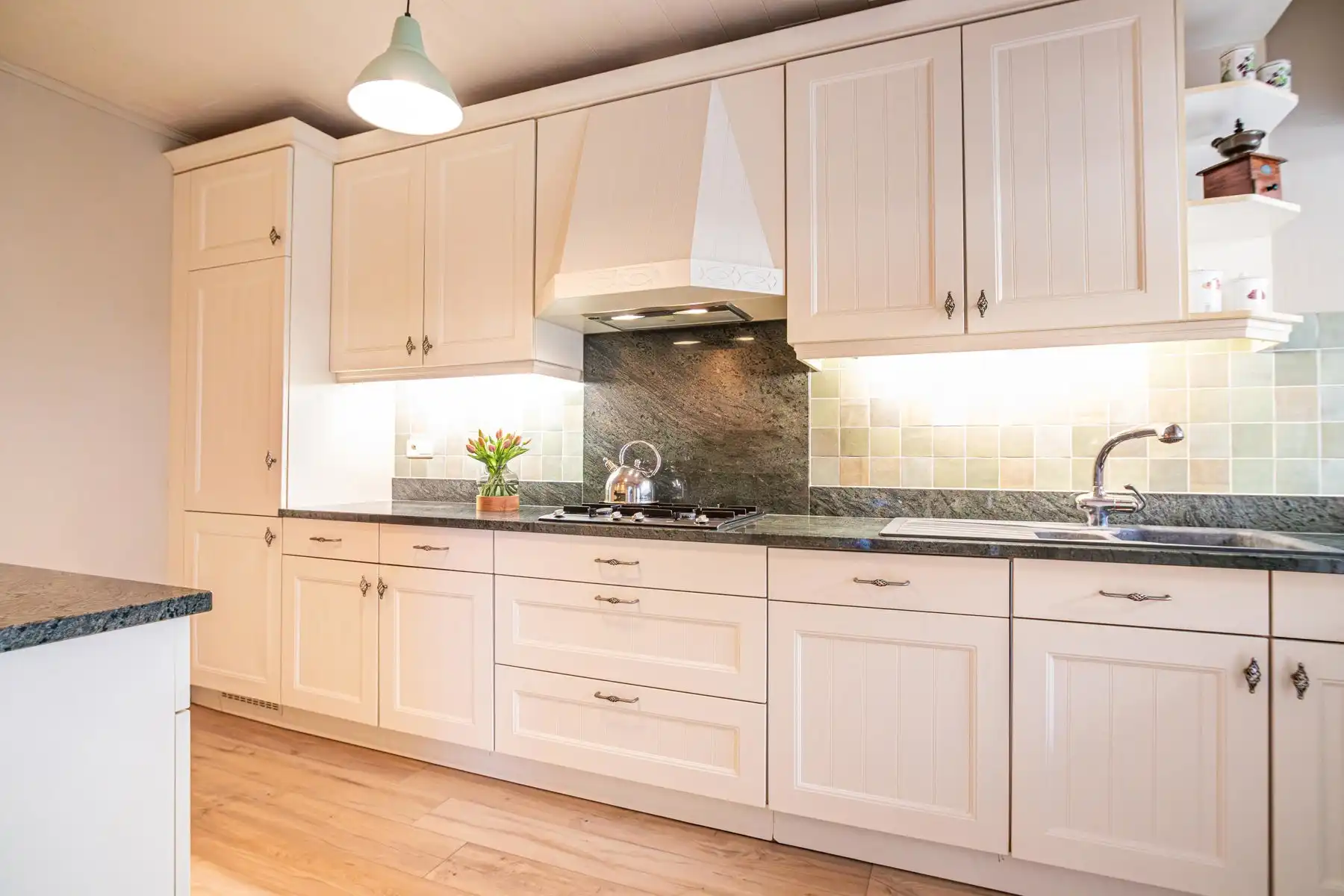 Instapklare HOB met tuin, carport en vlotte verbinding foto 3