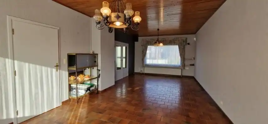 Ruime BUNGALOW open bebouwing,  met 2 slaapkamers, grote zolder, mooie tuin en aparte garage op 9 are 97 ca. foto 13
