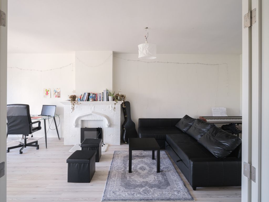 Lichtrijk dakappartement met 2-slaapkamers op een toplocatie foto 3