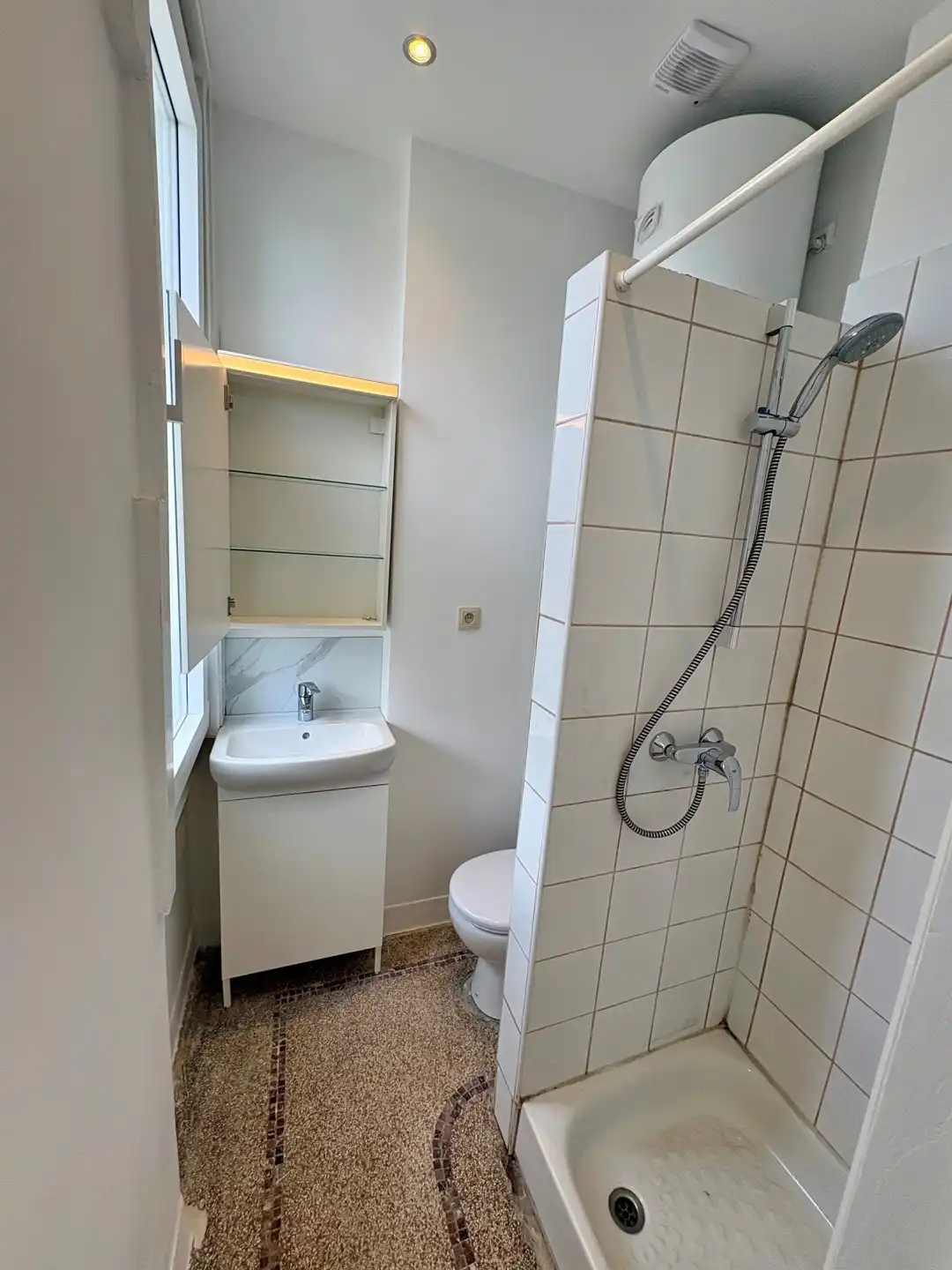Gerenoveerd appartement met 1 slaapkamer! foto 10
