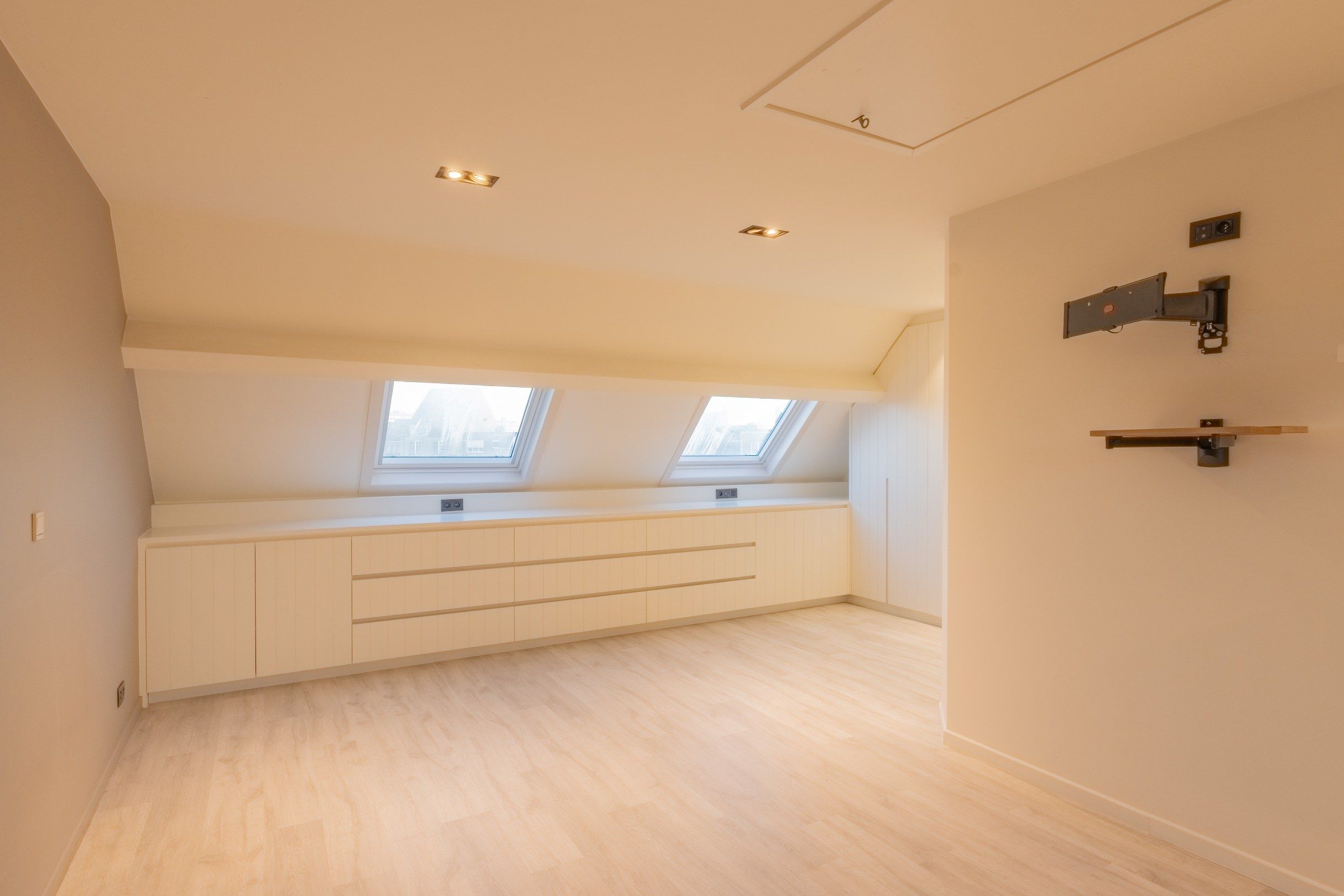 Leuke stadswoning met zonnige tuin te Heist-aan-Zee.  foto 22