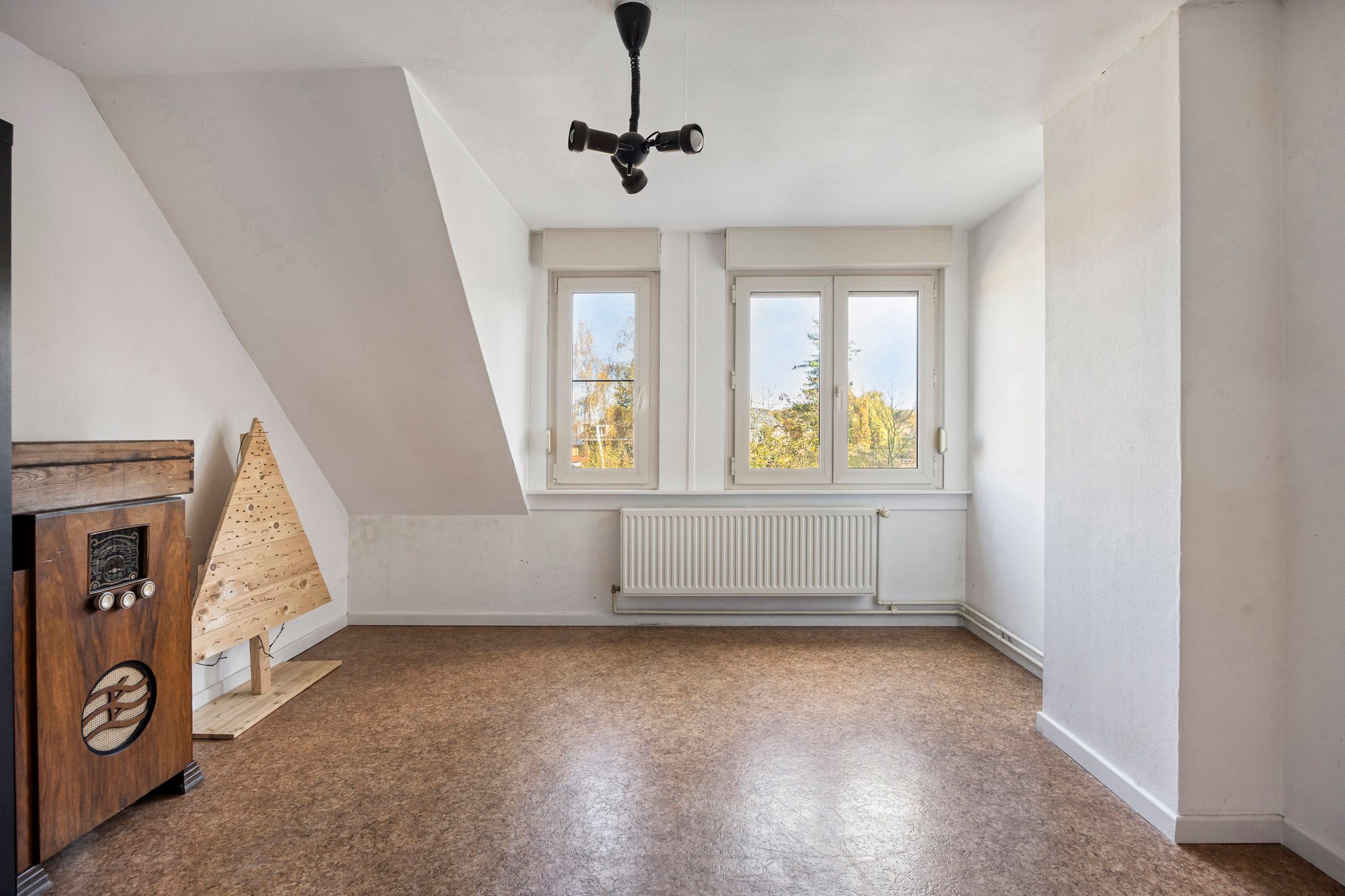 Ruime rijwoning op uitstekende locatie  foto 16