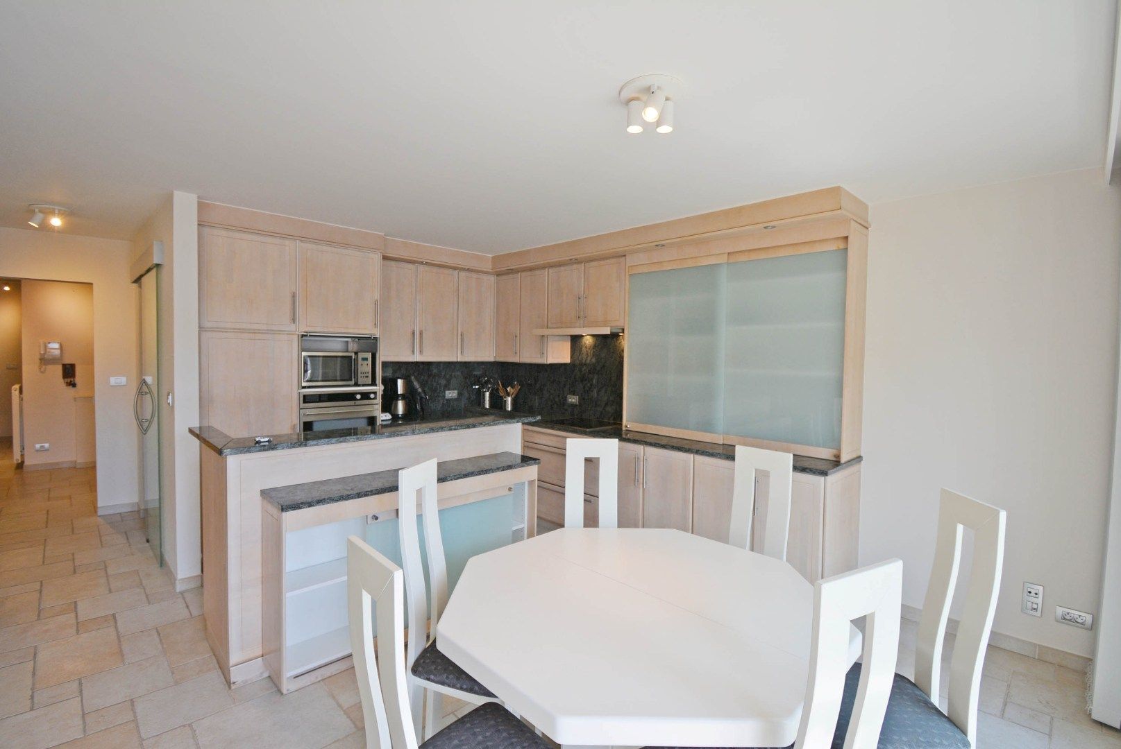 Ruim en centraal gelegen appartement met 3 slaapkamers foto 7