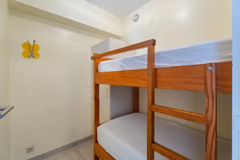 APPARTEMENT MET DRIE SLAAPKAMERS MET FRONTAAL ZEEZICHT GELEGEN TUSSEN DE ESPLANADE EN DE ZEELAAN foto 14