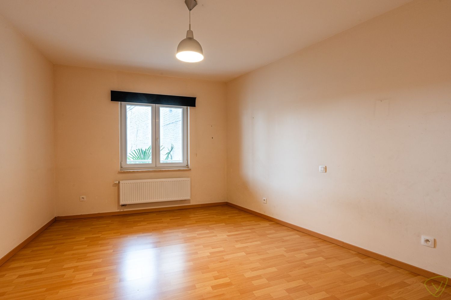 Sfeervol appartement te huur in het hart van Eeklo foto 12
