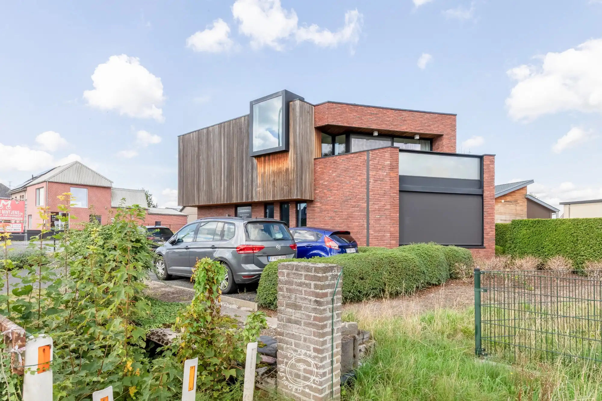 Modern kantoorgebouw met verhuurd appartement op uitstekende zichtlocatie in Belsele foto 5