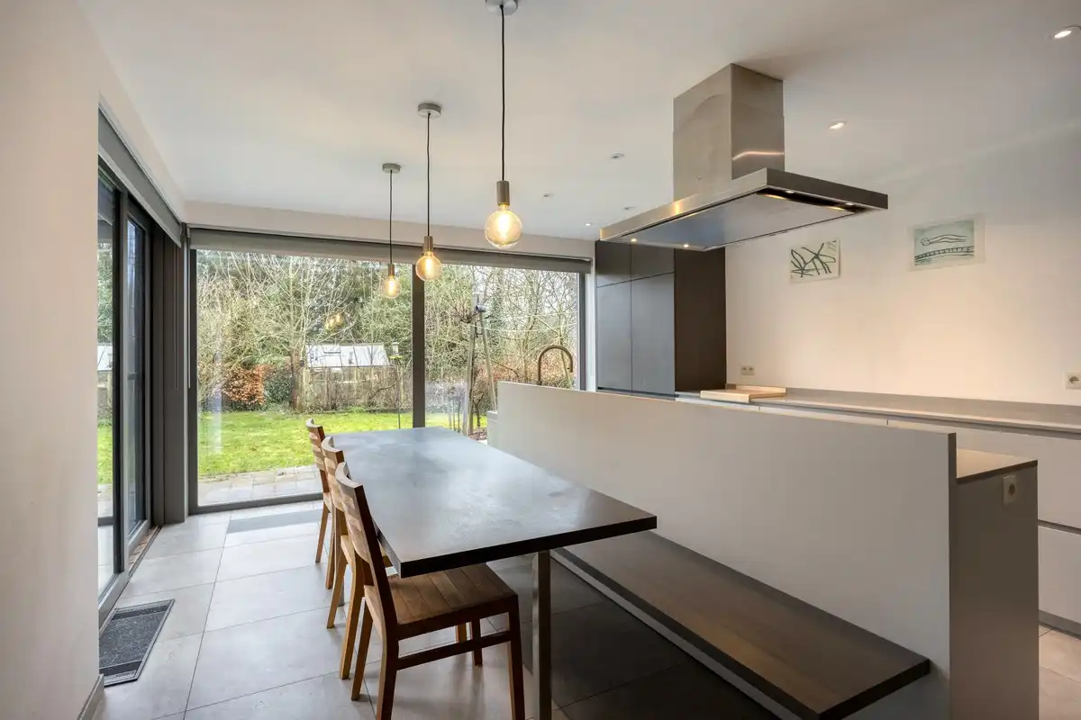 Ruime gerenoveerde villa met 5 slaapkamers en 2 badkamers, tuin en garage in Kessel-Lo, EPC-waarde 285 kWh/m²  foto 9
