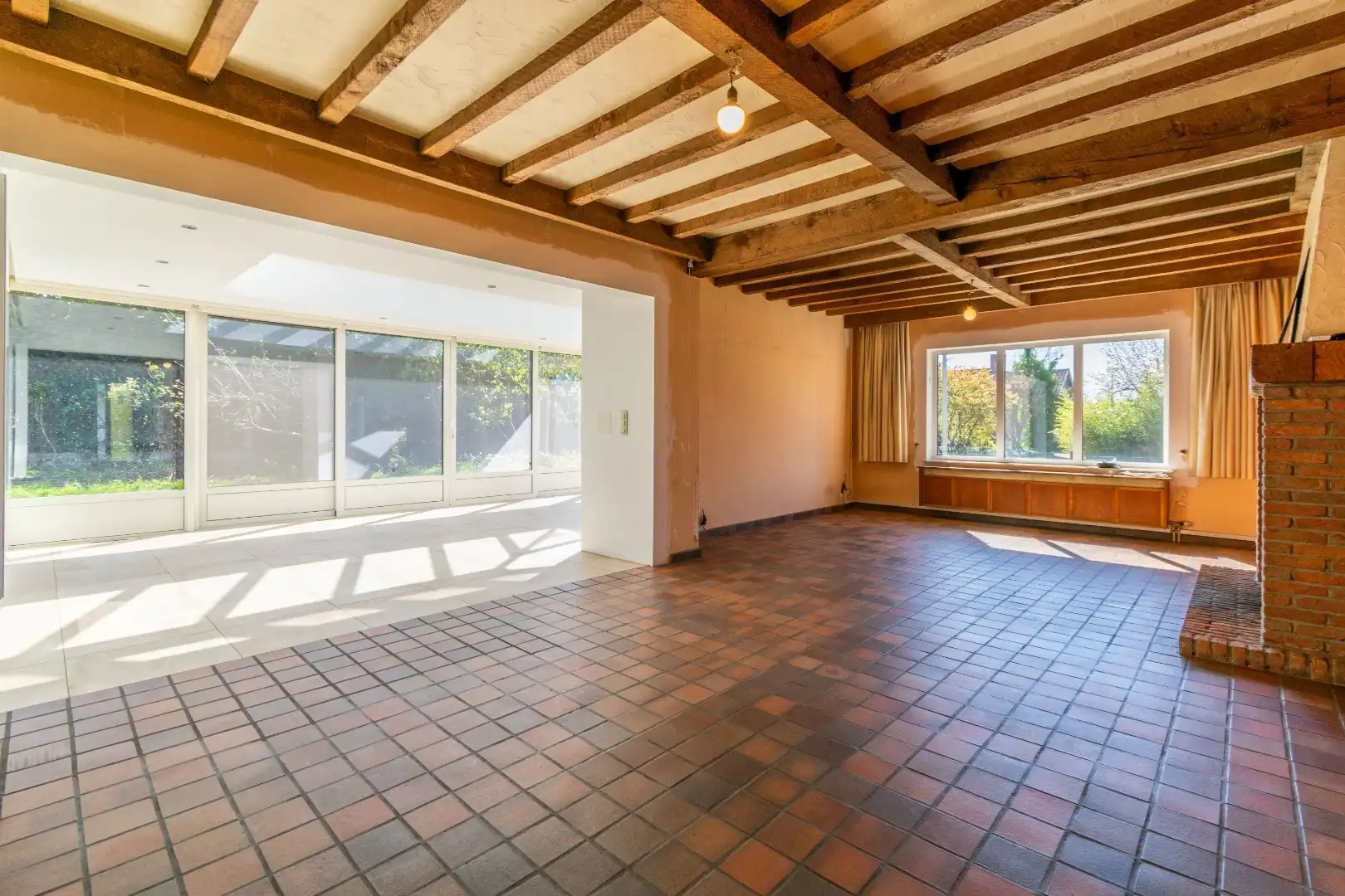 Een ruime (250m²), te moderniseren villa!! foto 5