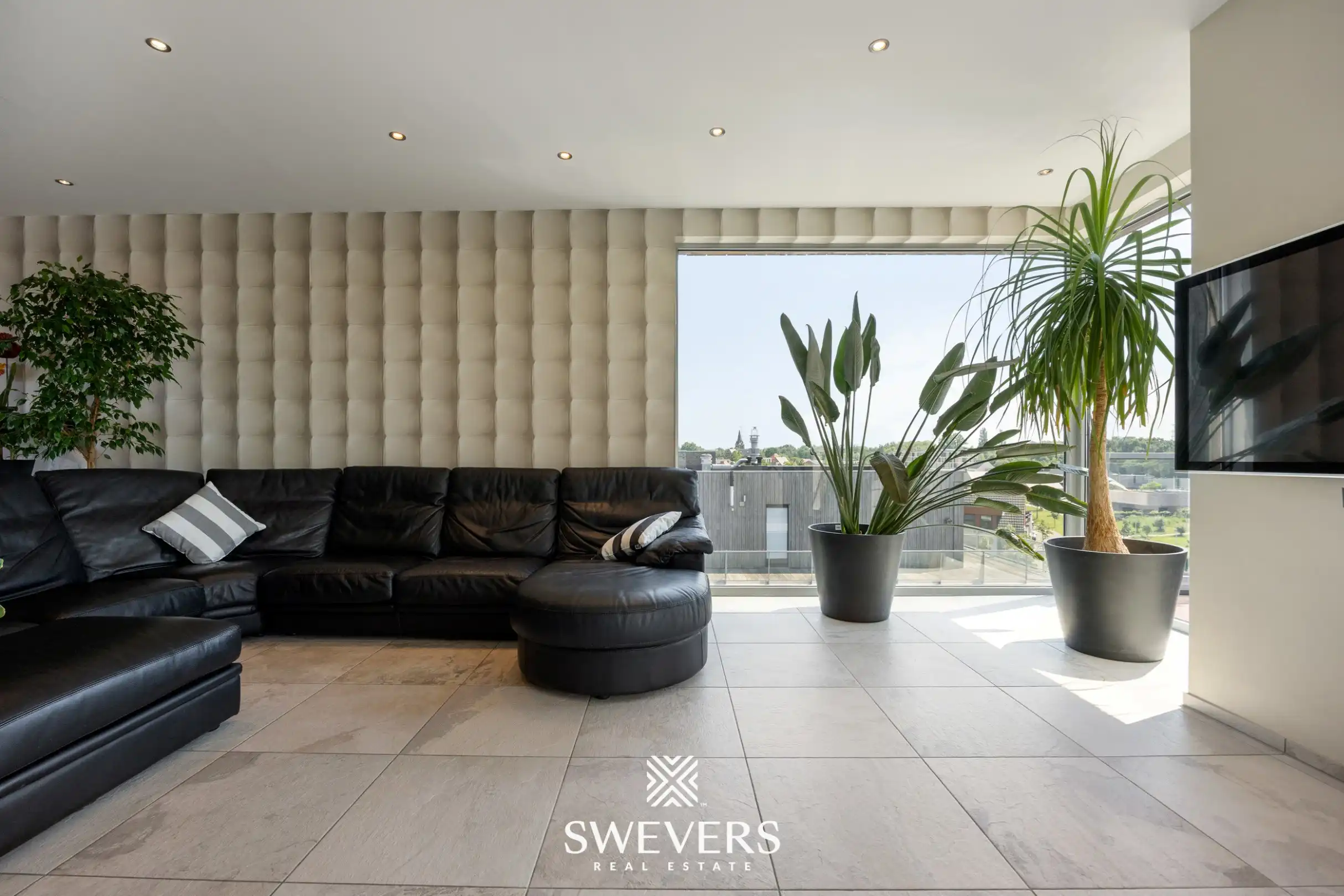 Luxueus penthouse van 204 m² met uitzonderlijke terrassen en panoramisch zicht in Hasselt foto 6