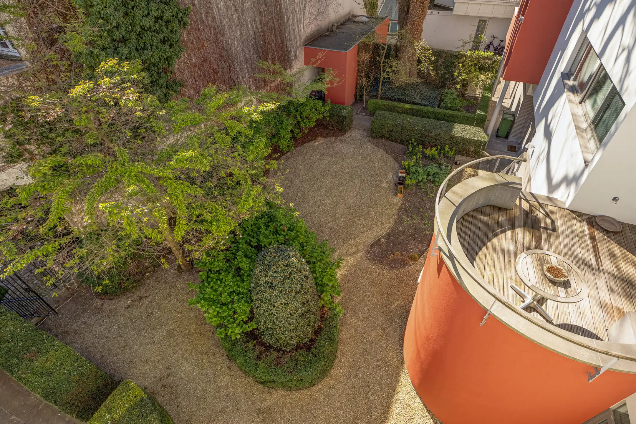 ANTWERPEN CENTRUM - Ruim appartement met kantoor en tuin  foto 6