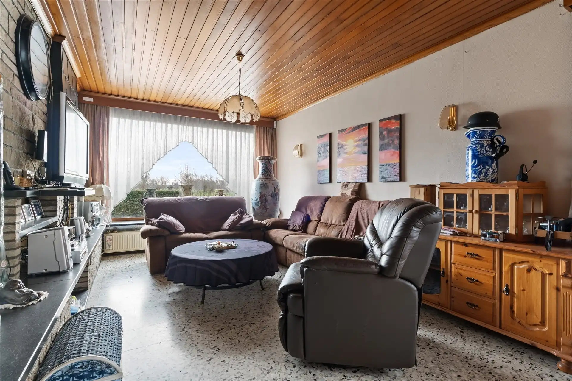 Te renoveren bungalow op een ruim stuk grond foto 7