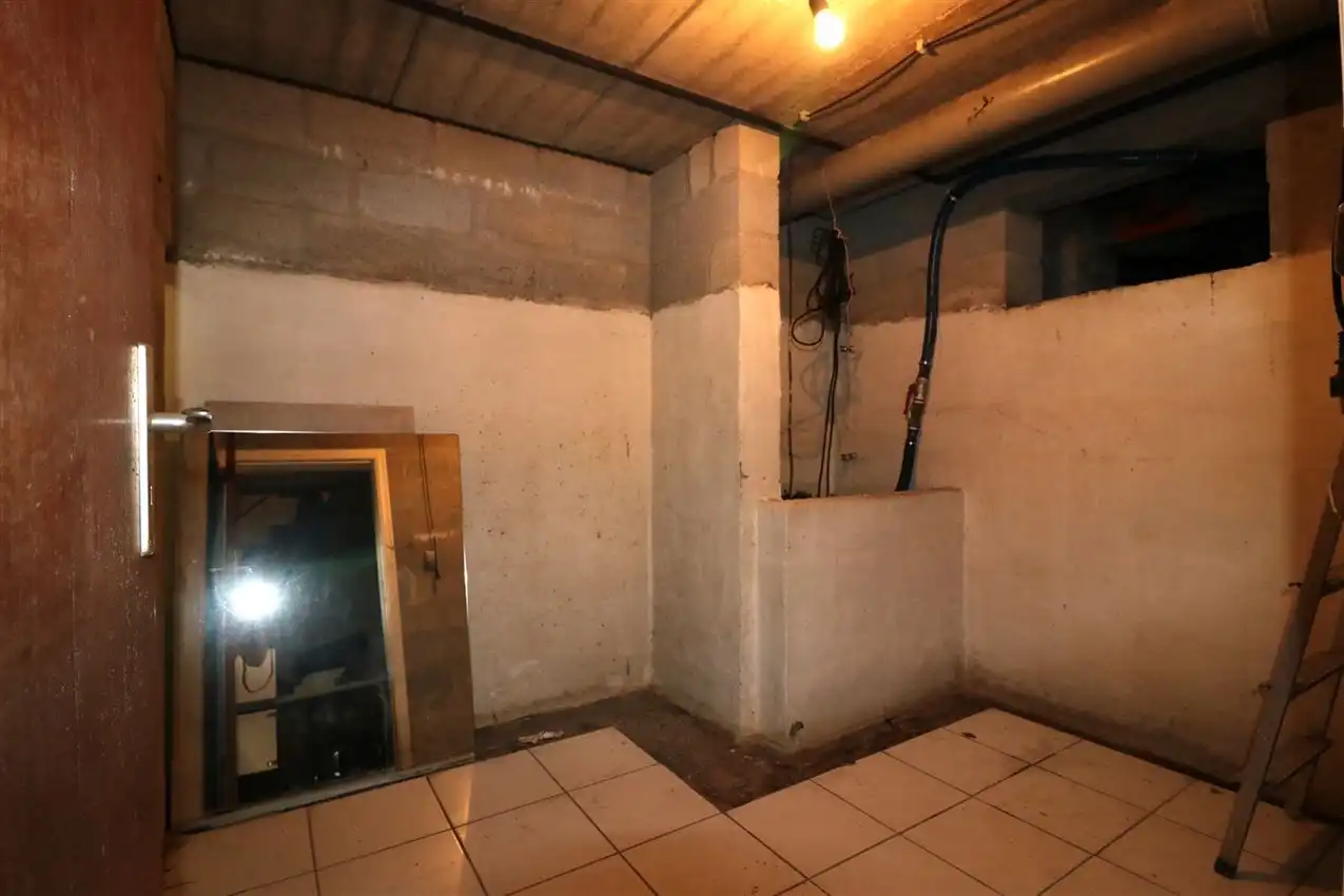 Appartement met 2 slpk., grote garage en terras, rustige ligging foto 37