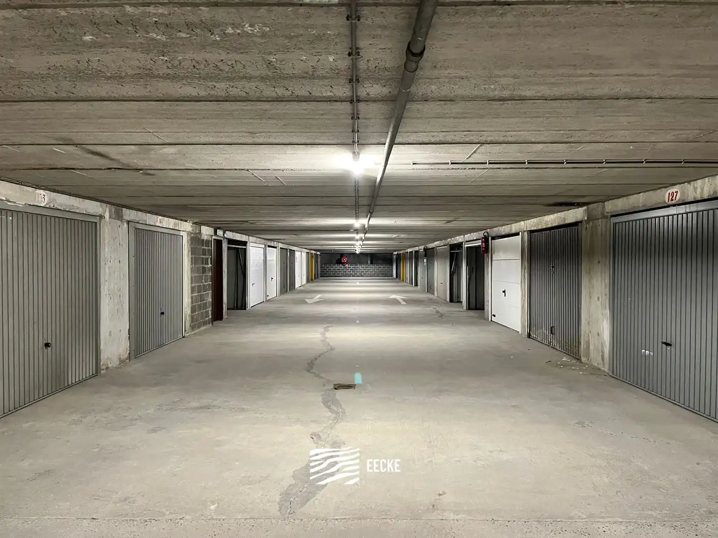 Parking - gesloten garagebox foto 3