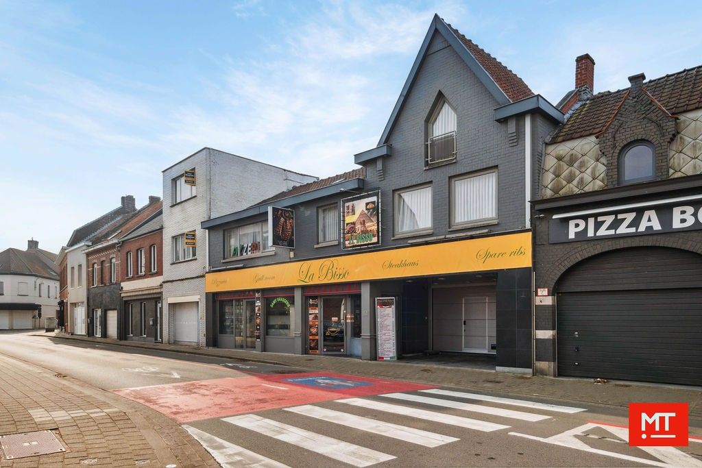 Veelzijdig gebouw bestaande uit handelsruimte, woning en appartement in het centrum van Wervik foto 30