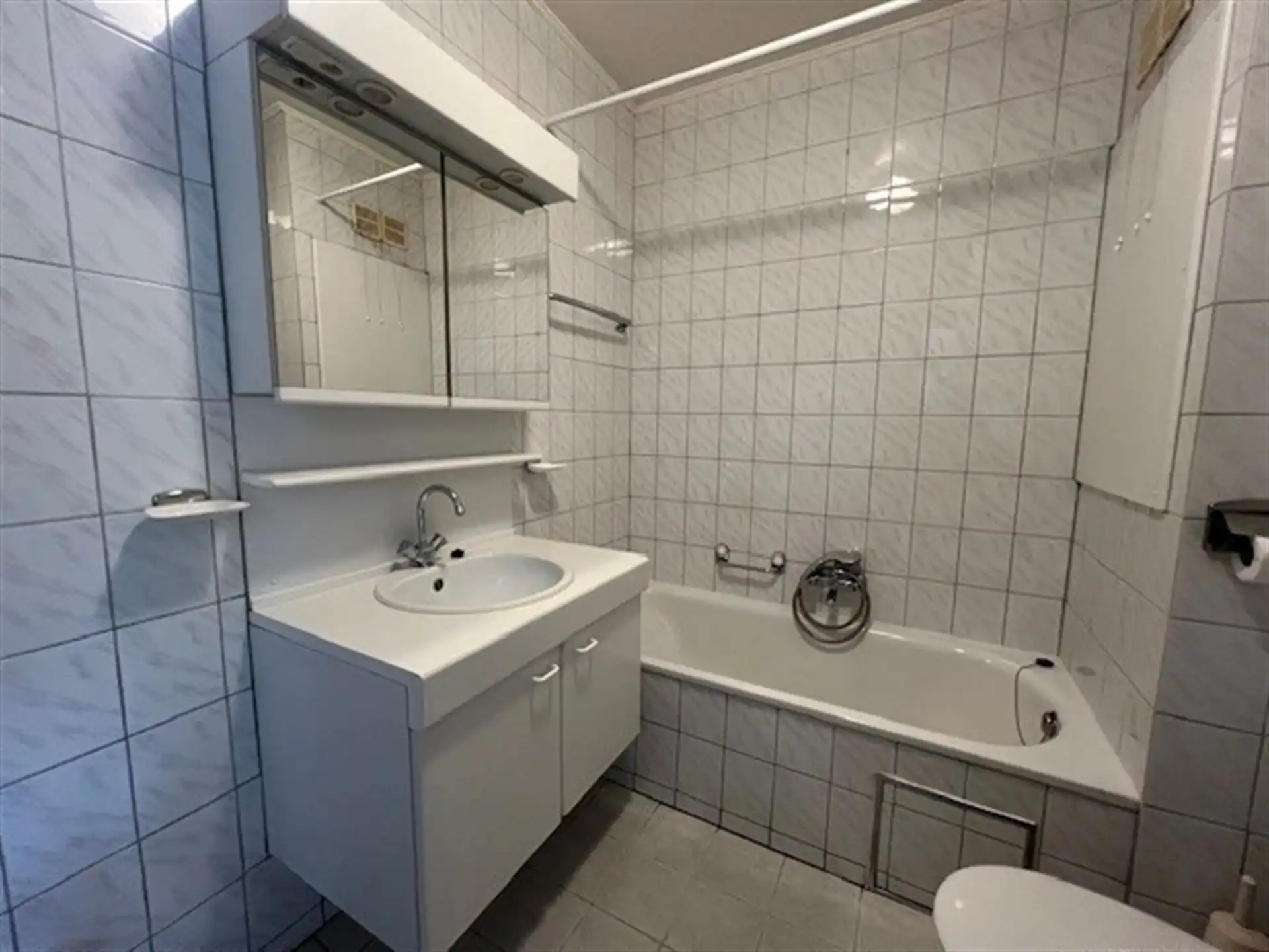 Charmant appartement met terras en mogelijkheid tot aankoop garage! foto 7