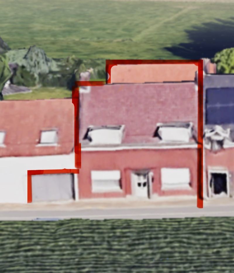 Rustig gelegen, ruime te vernieuwen woning met tuin, garage ....(kijkt uit op de velden). foto 2