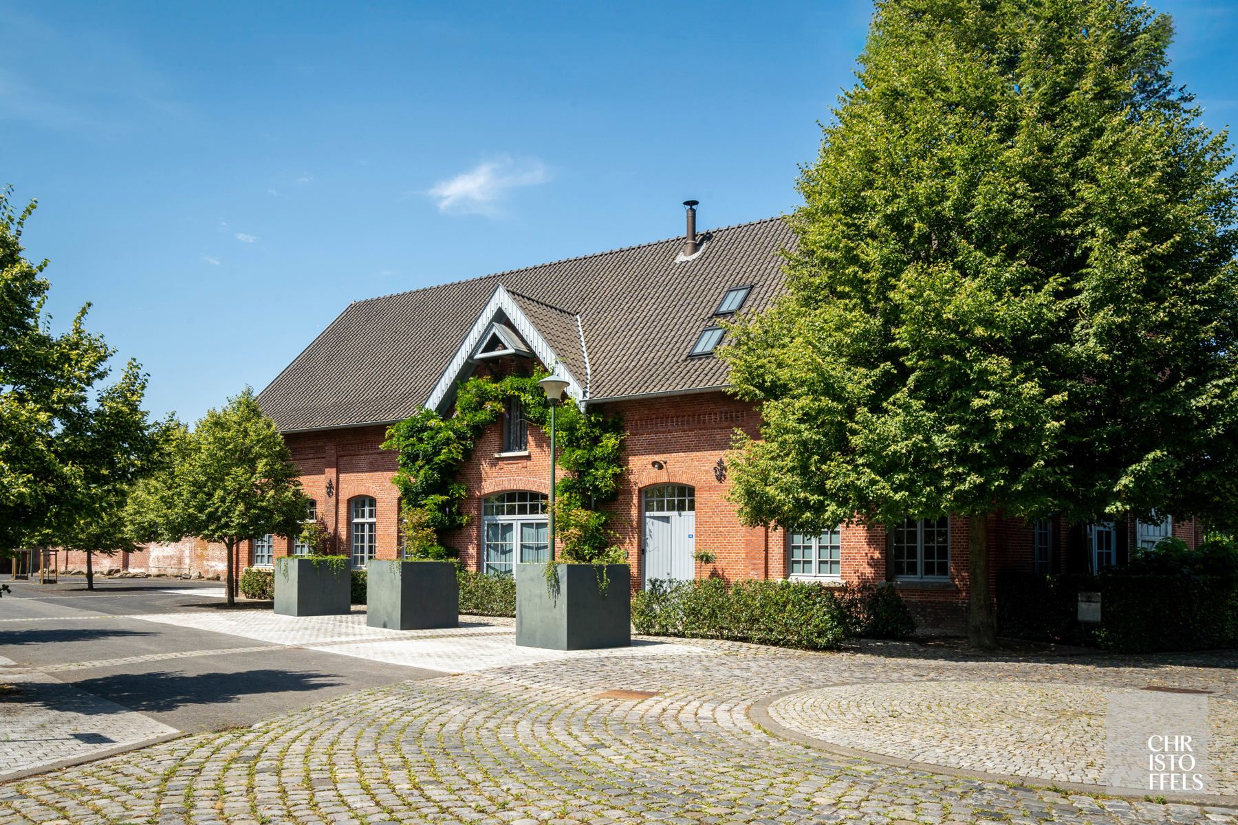 Historisch waardevol koetshuis uit 1904 door Architect B. Lens omgetoverd tot een sfeervolle eigentijdse villa! foto 31