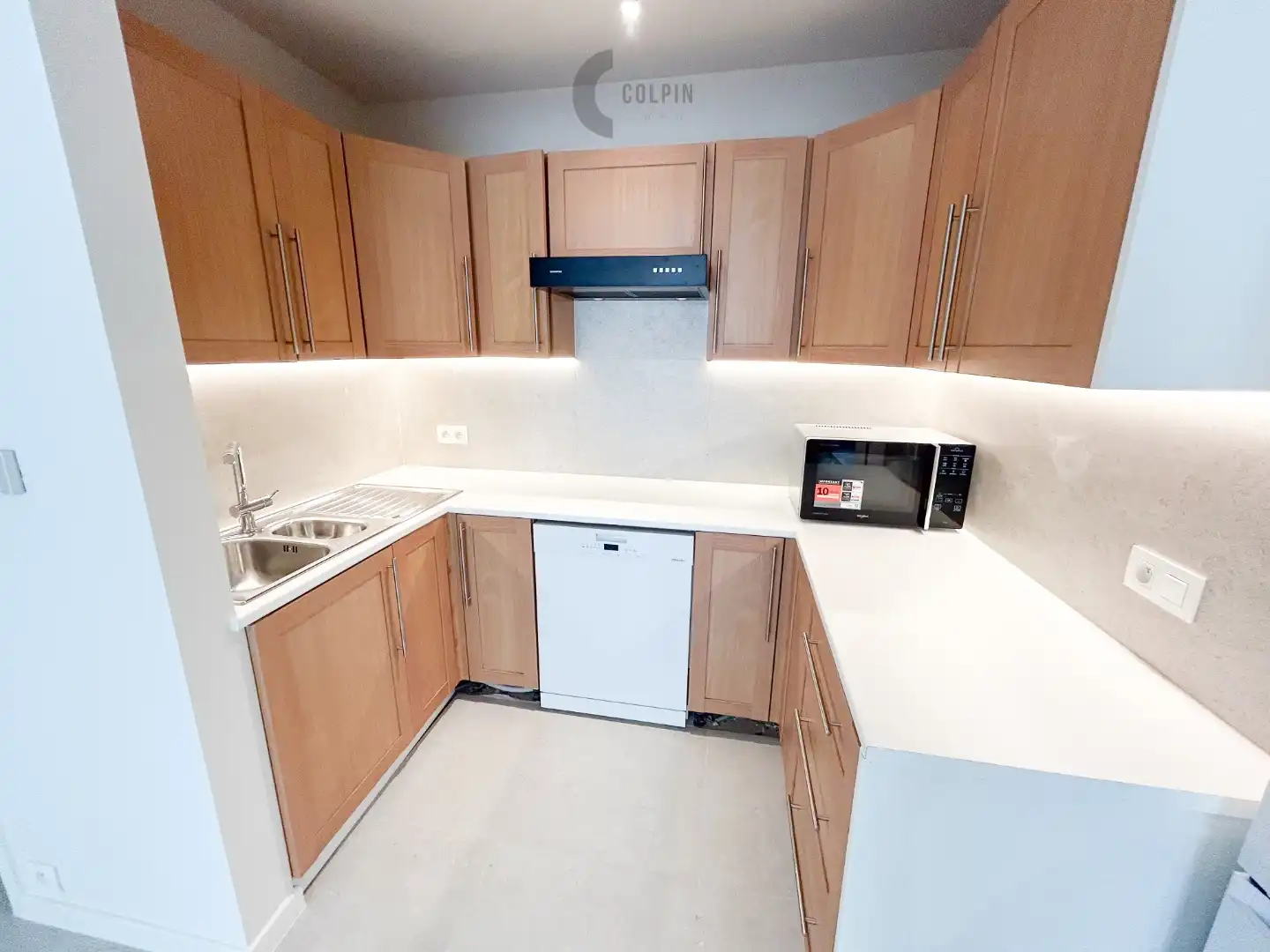 Smaakvol en instapklaar 2 slaapkamerappartement met zijdelings zeezicht foto 3