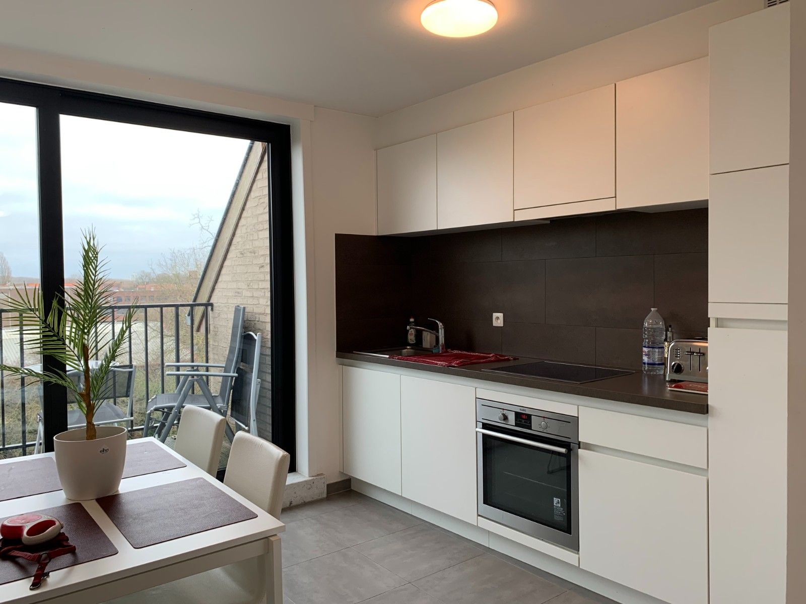 Duplexappartement in hartje Deinze foto {{pictureIndex}}