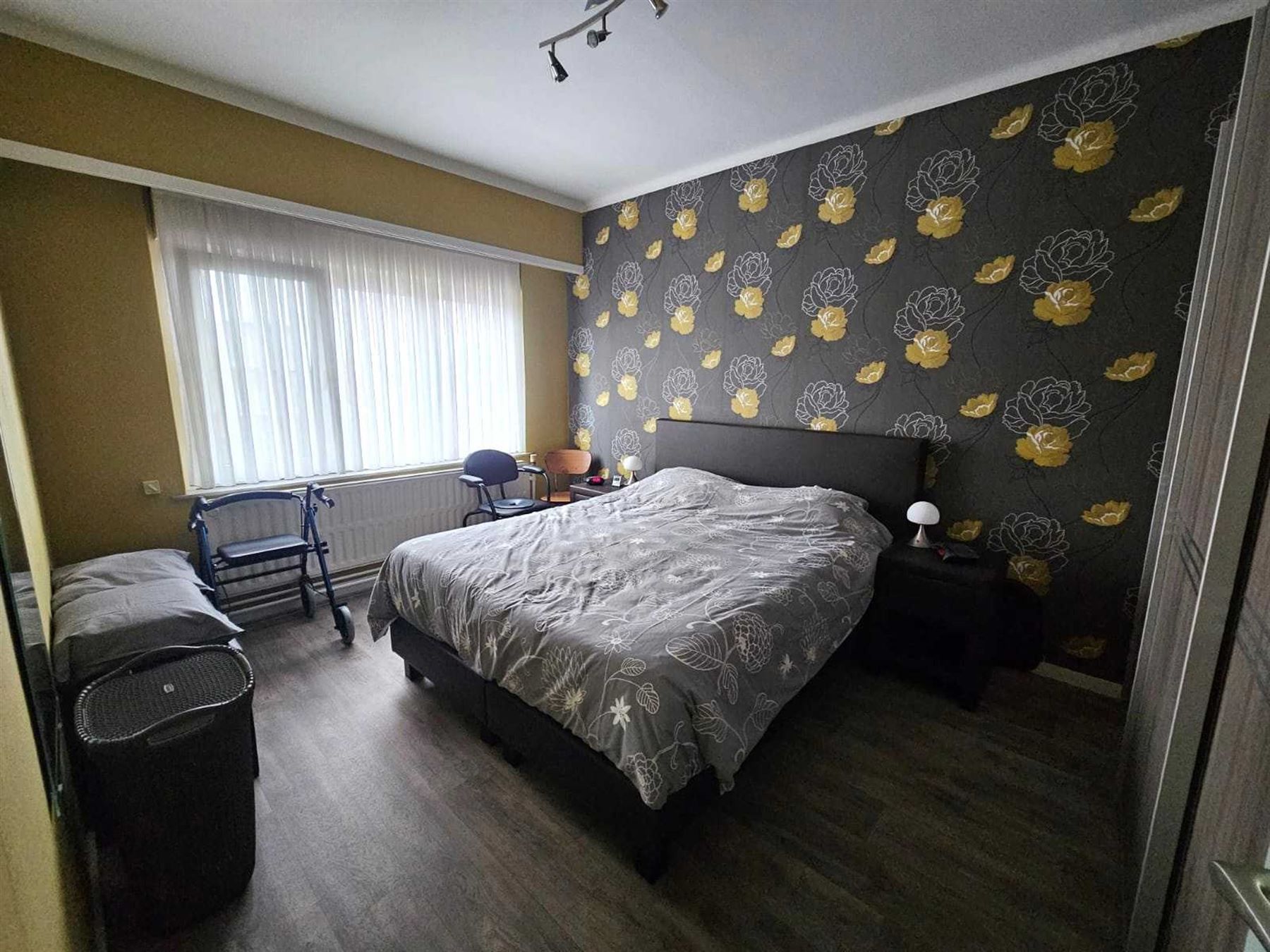 Bel-etage met ruime garage en atelier! foto 8