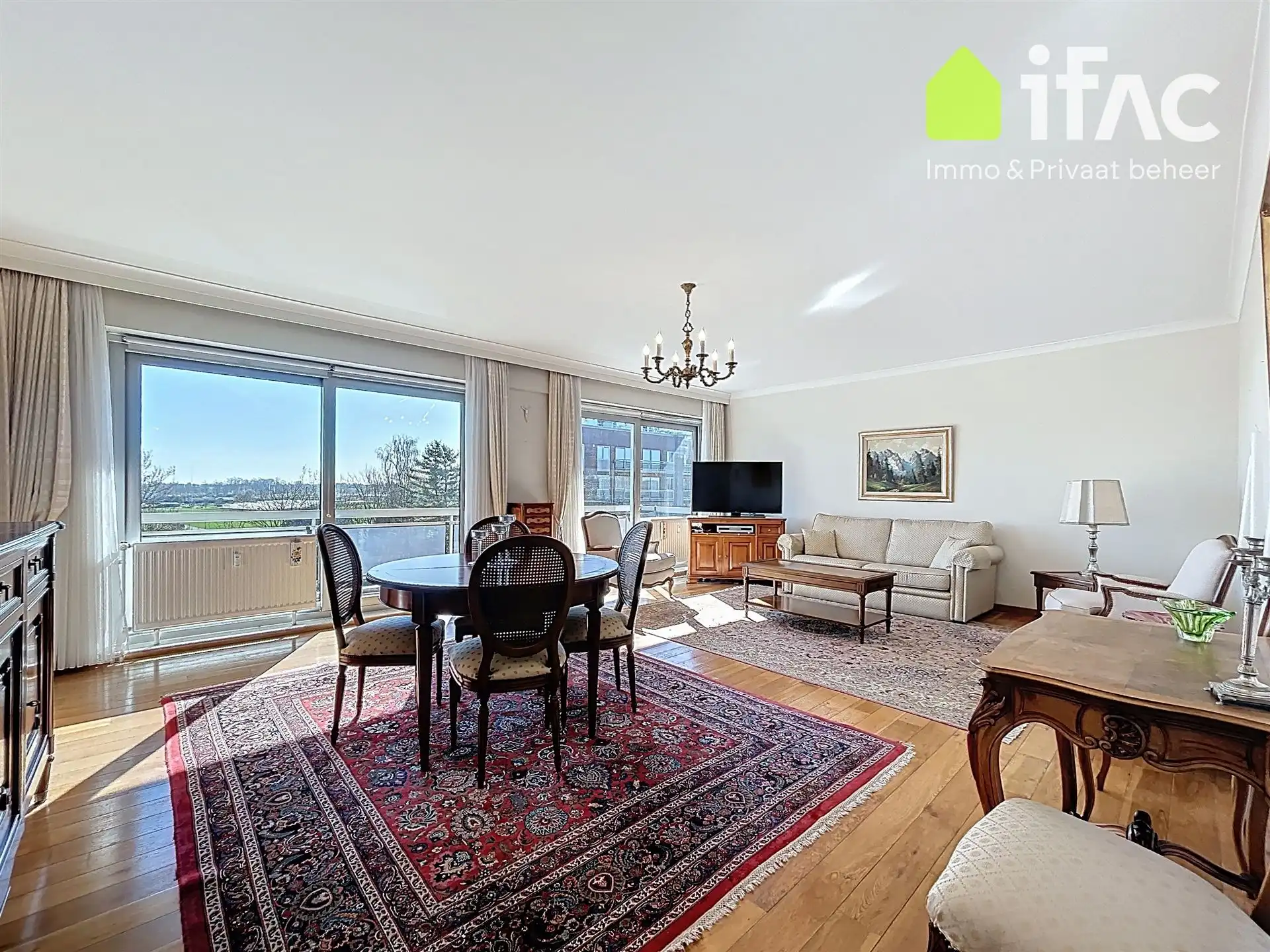 Ruim appartement met 3 slaap-, 2 badkamers en garagebox  foto 4