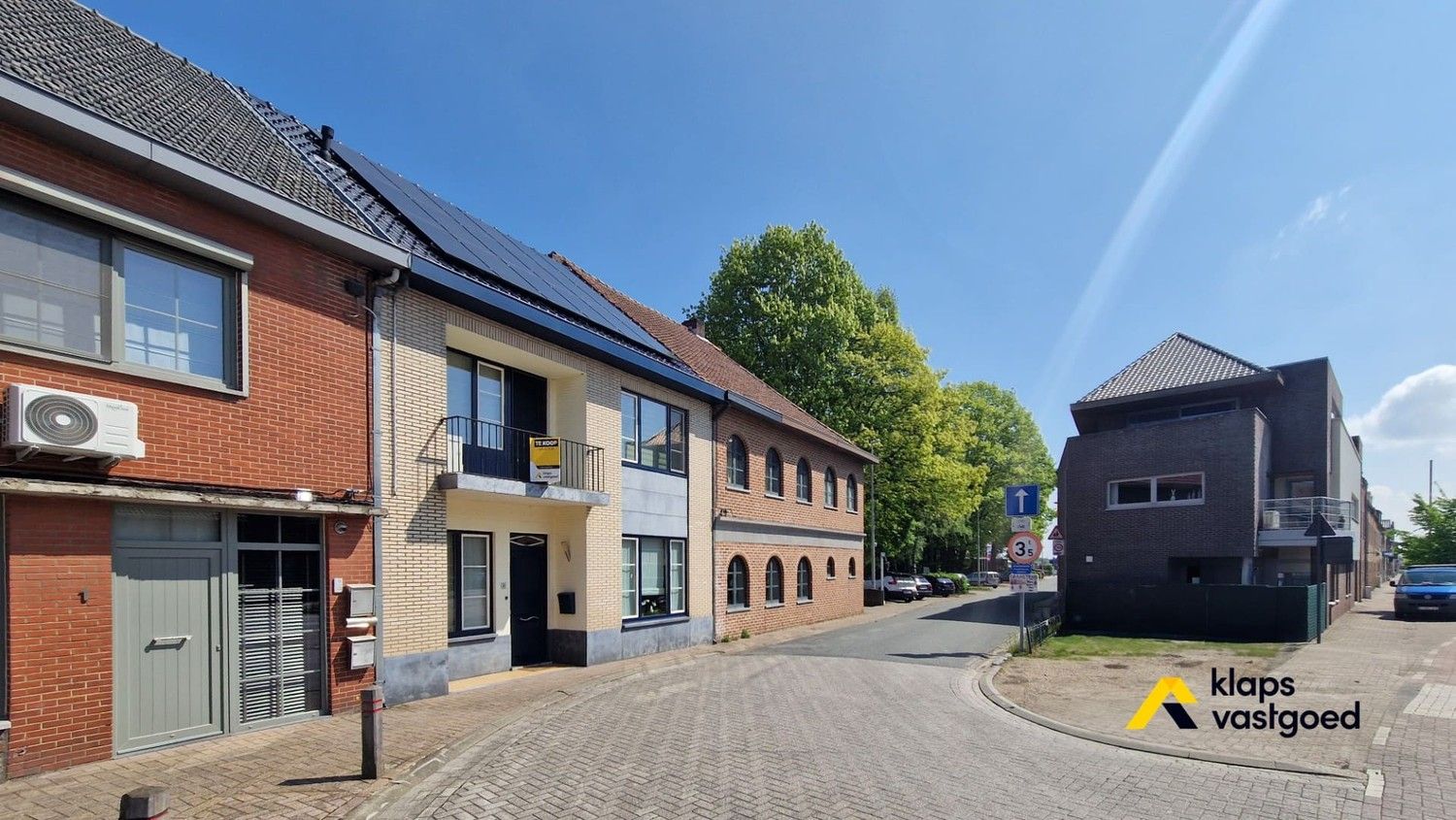Perfect onderhouden energiezuinige ruime stadswoning. foto {{pictureIndex}}