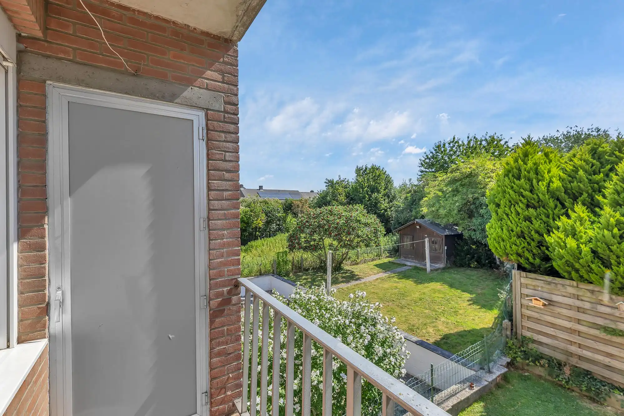 Opbrengsteigendom met 2 appartementen en studio foto 24