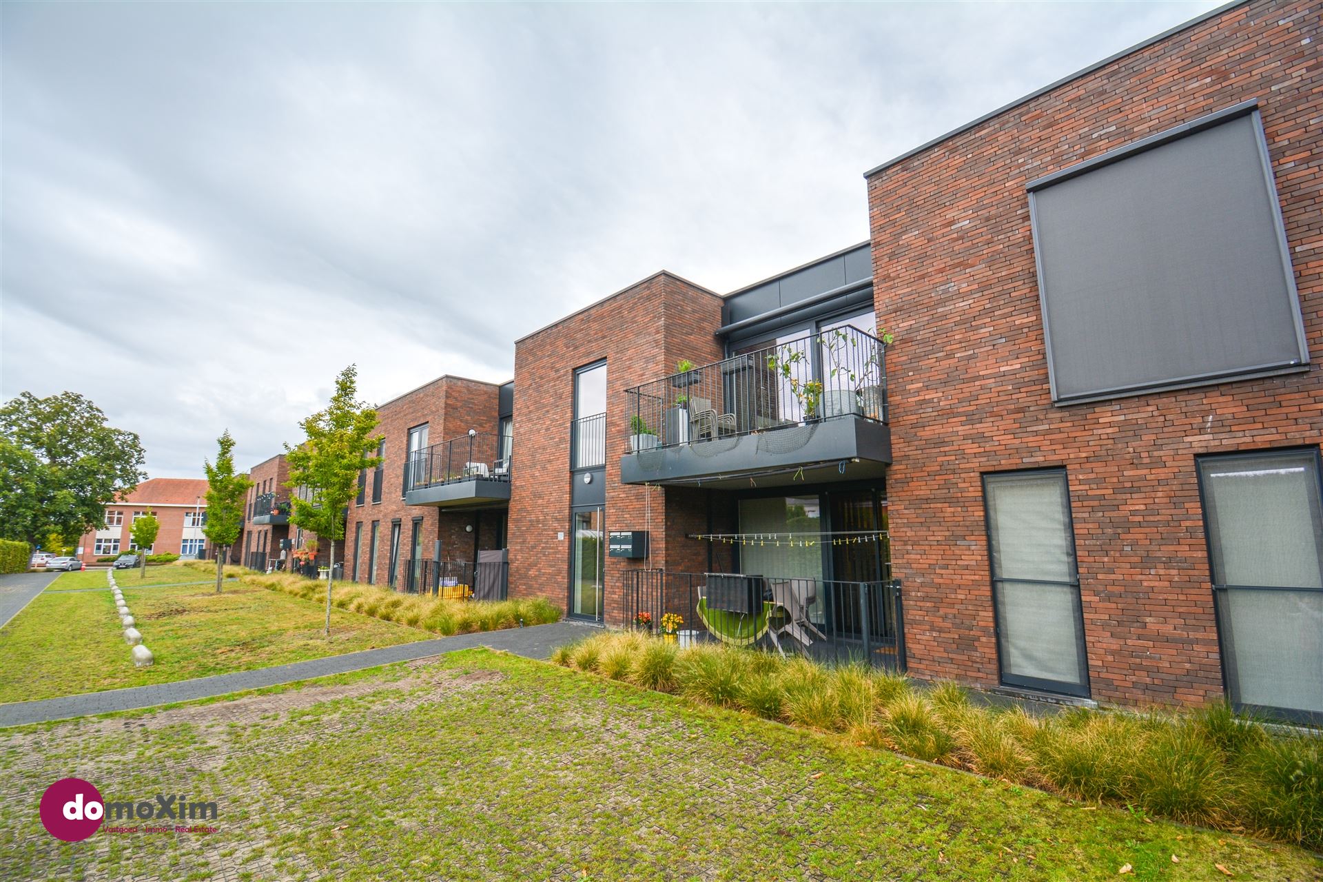 Prachtig appartement met twee slaapkamers nabij het centrum  foto {{pictureIndex}}