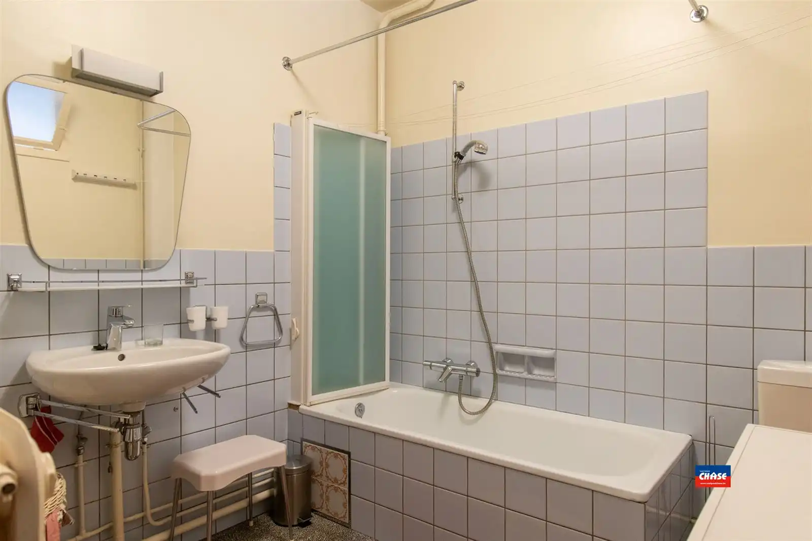 IN OPTIE !!! Appartement met 2 slaapkamers + garagebox foto 12