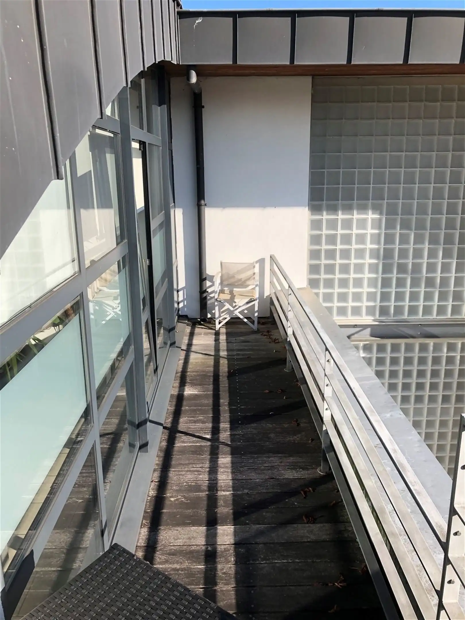 Centraal gelegen 2 slaapkamer appartement met ruim terras foto 14