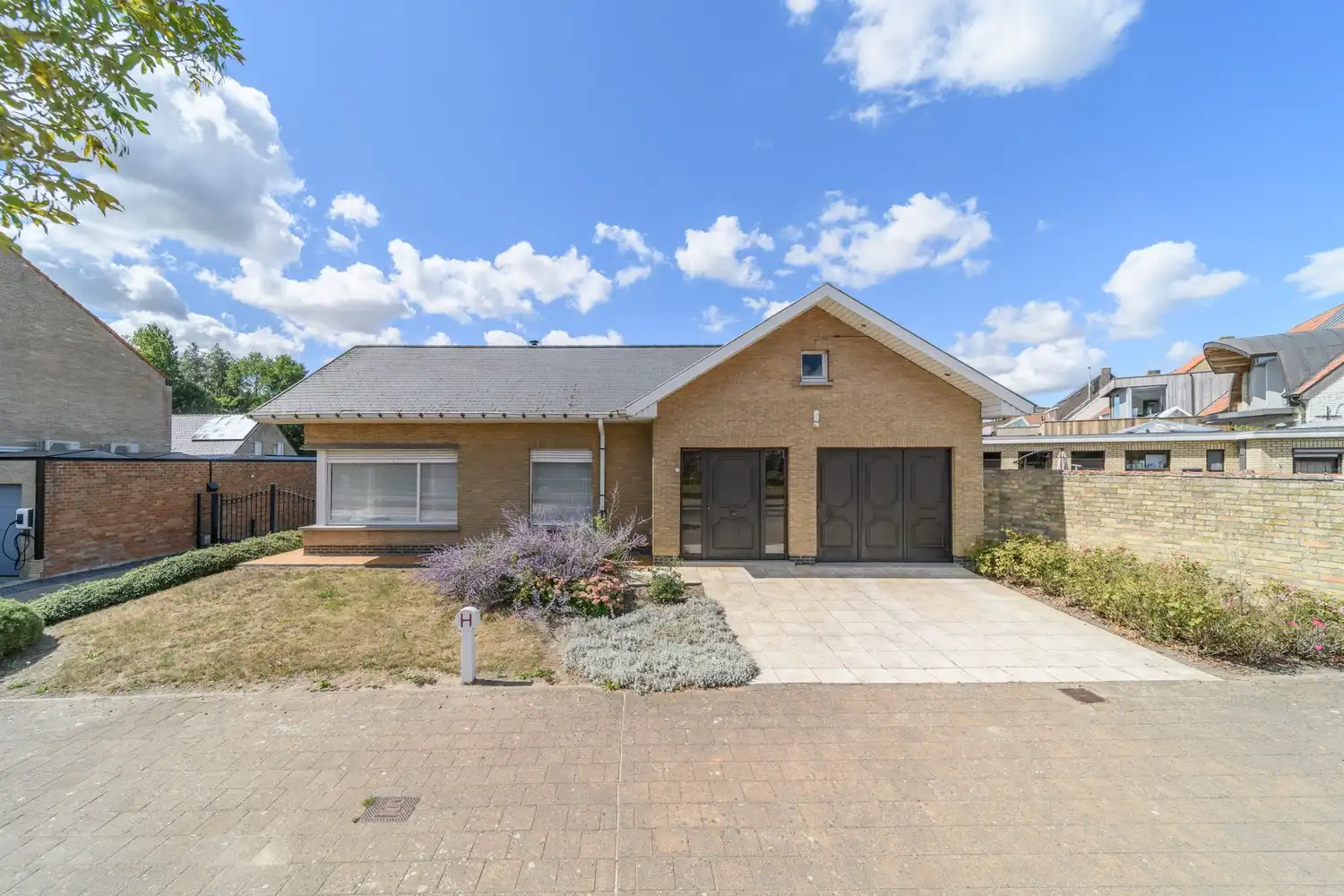 BEVEREN AAN DE IJZER: Zeer degelijke villa-bungalow met alle leefruimtes op het gelijkvloers, ruime garage en tuin op 772m² totale grondopp. foto 25