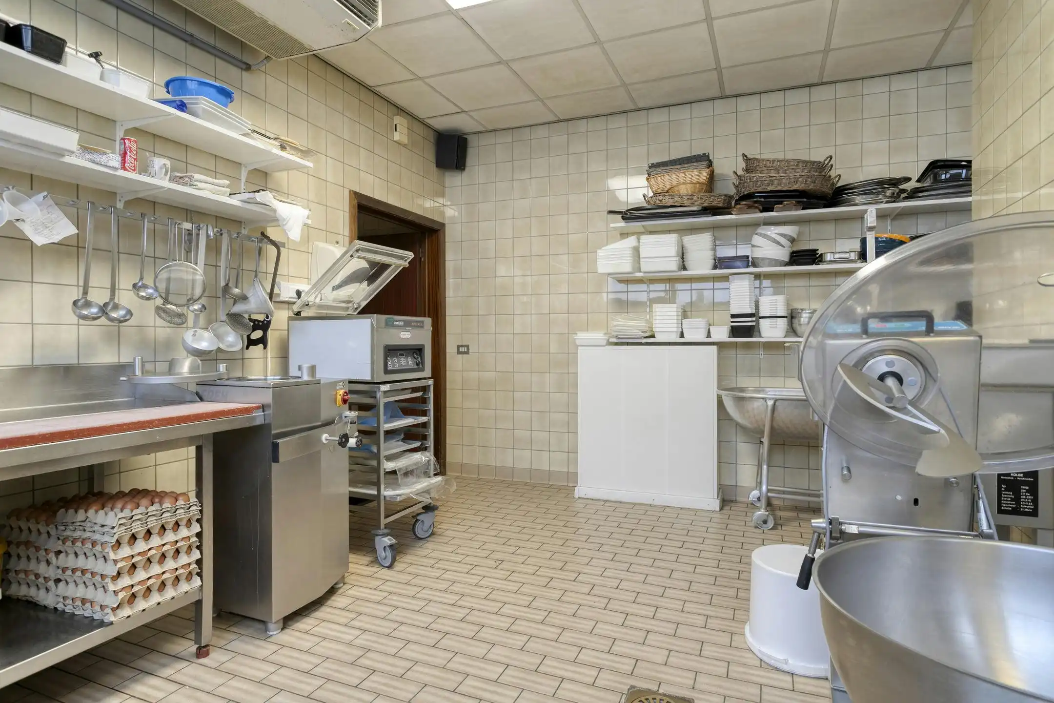 Handelspand met woonst te koop in centrum Menen foto 14