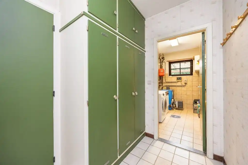 Klassieke villa op 2.233m² met zuid-georiënteerde tuin foto 11