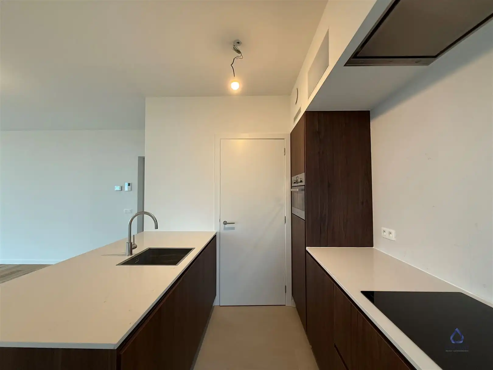 Luxe nieuwbouwappartement met dubbel terras op toplocatie foto 8