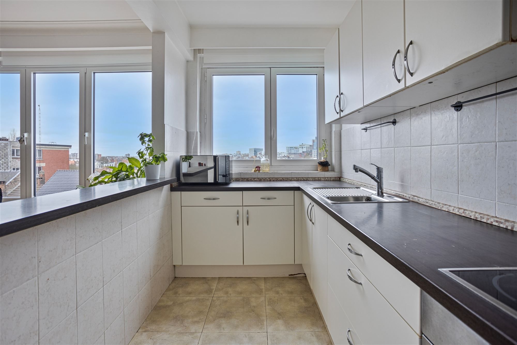 Appartement met 3 slaapkamers en terras op een centrale locatie foto 5