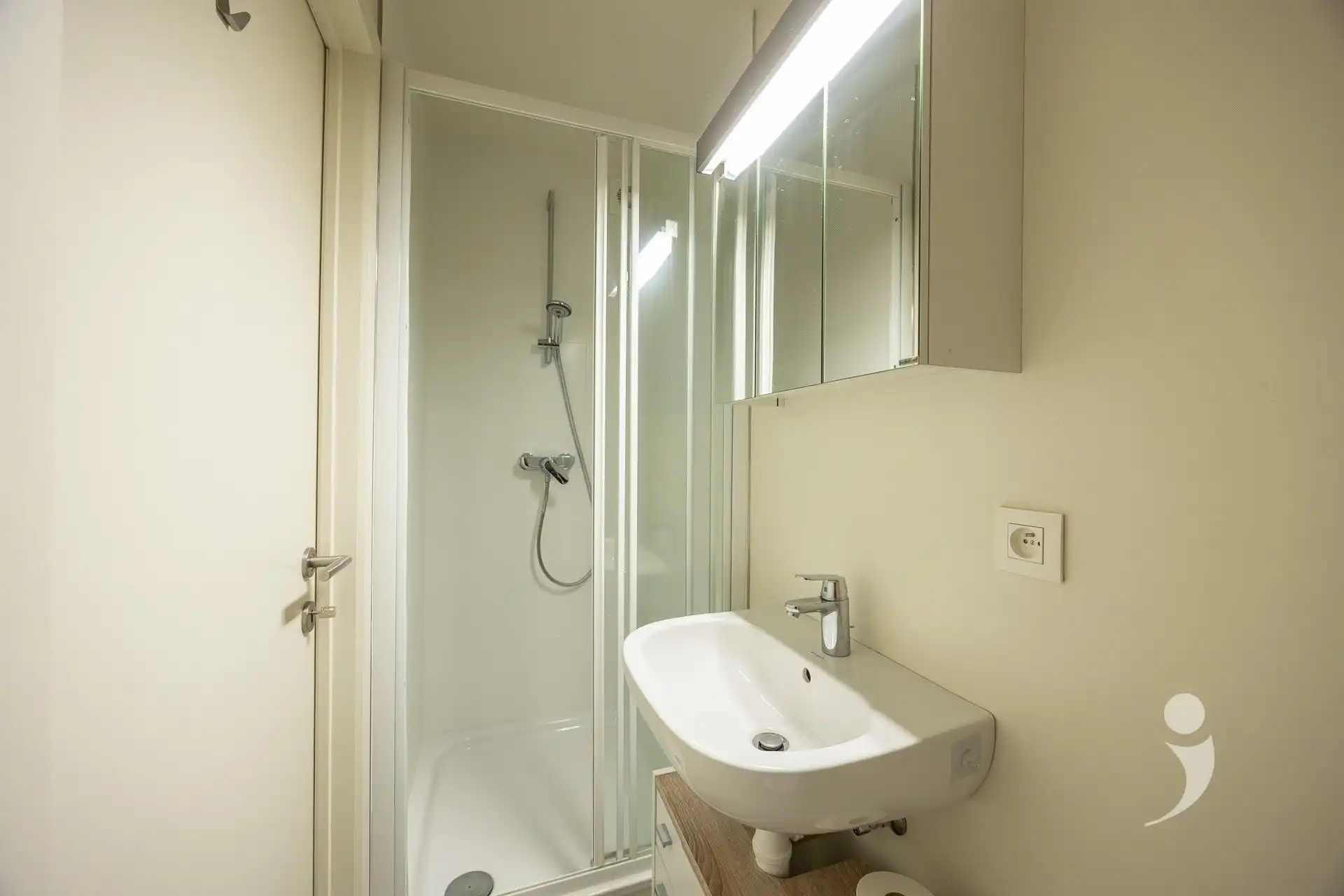 Kamer sanitair 105 foto 5