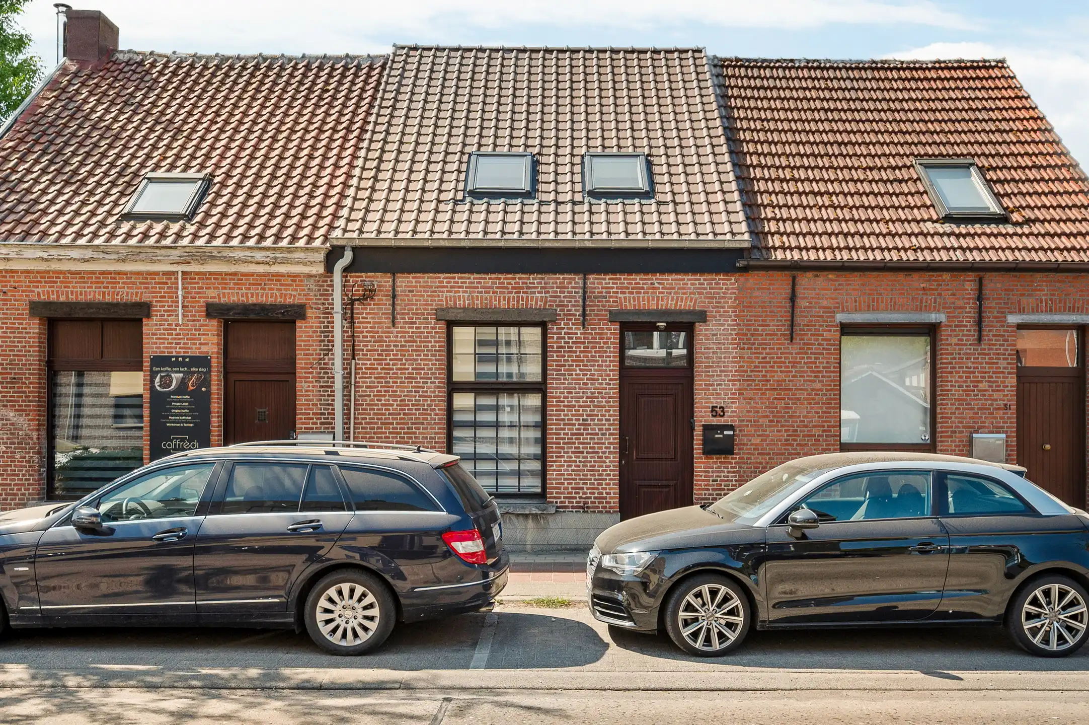 Instapklare rijwoning in het centrum van 's Gravenwezel. foto 23