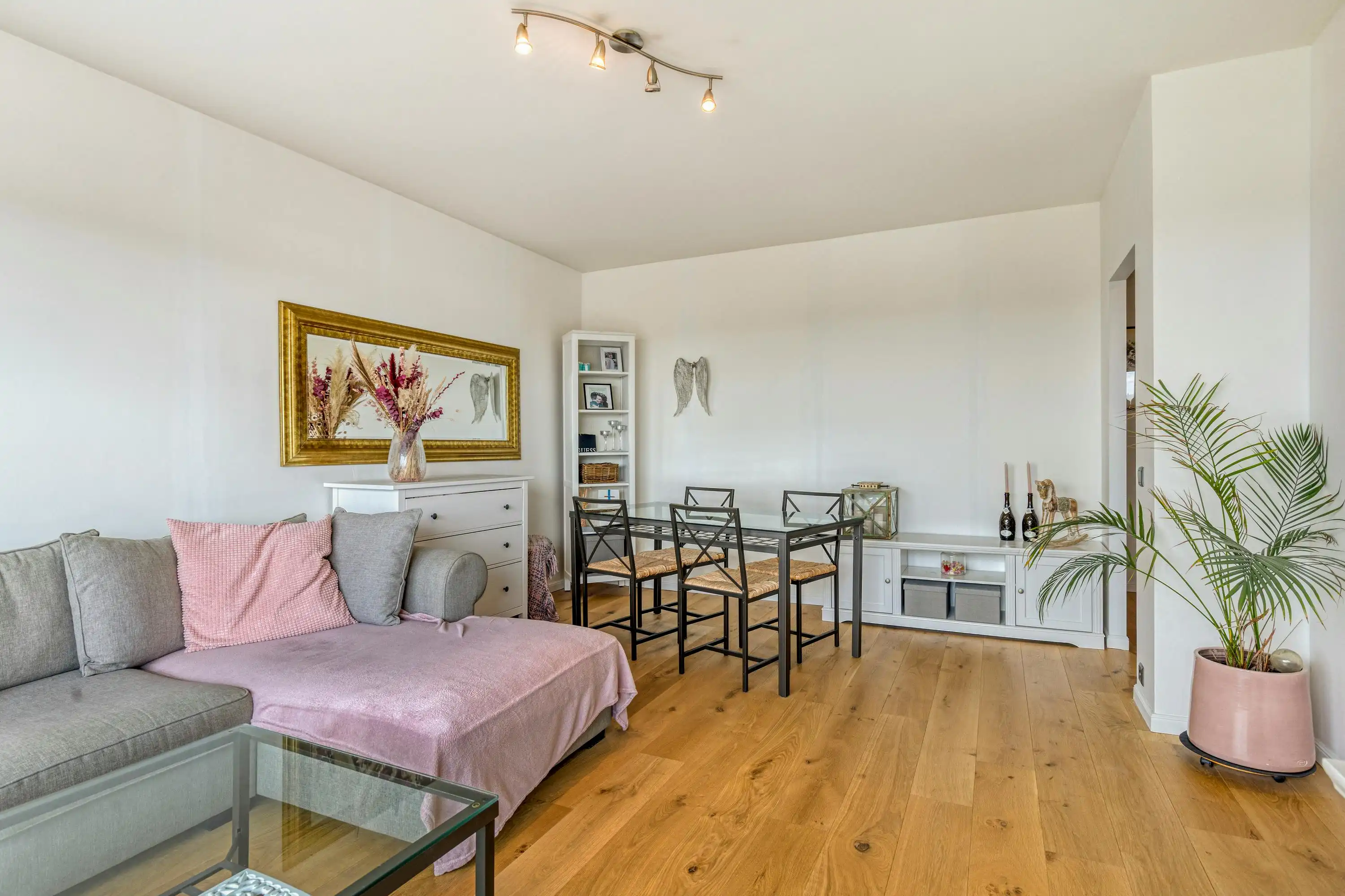 Appartement met terras en staanplaats te koop Merksem foto 6