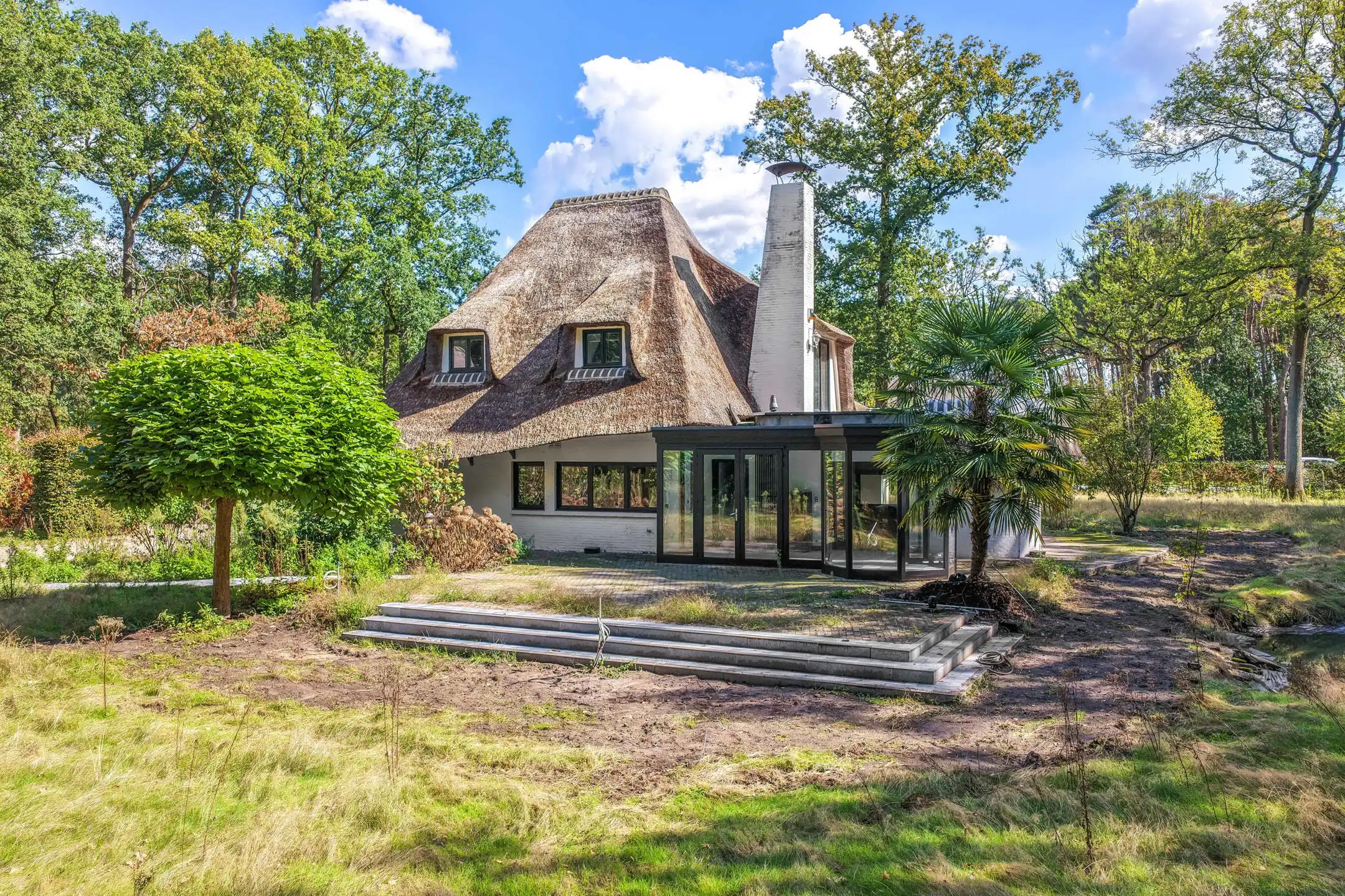 Karaktervolle villa op ca. 1 hectare groen foto 20