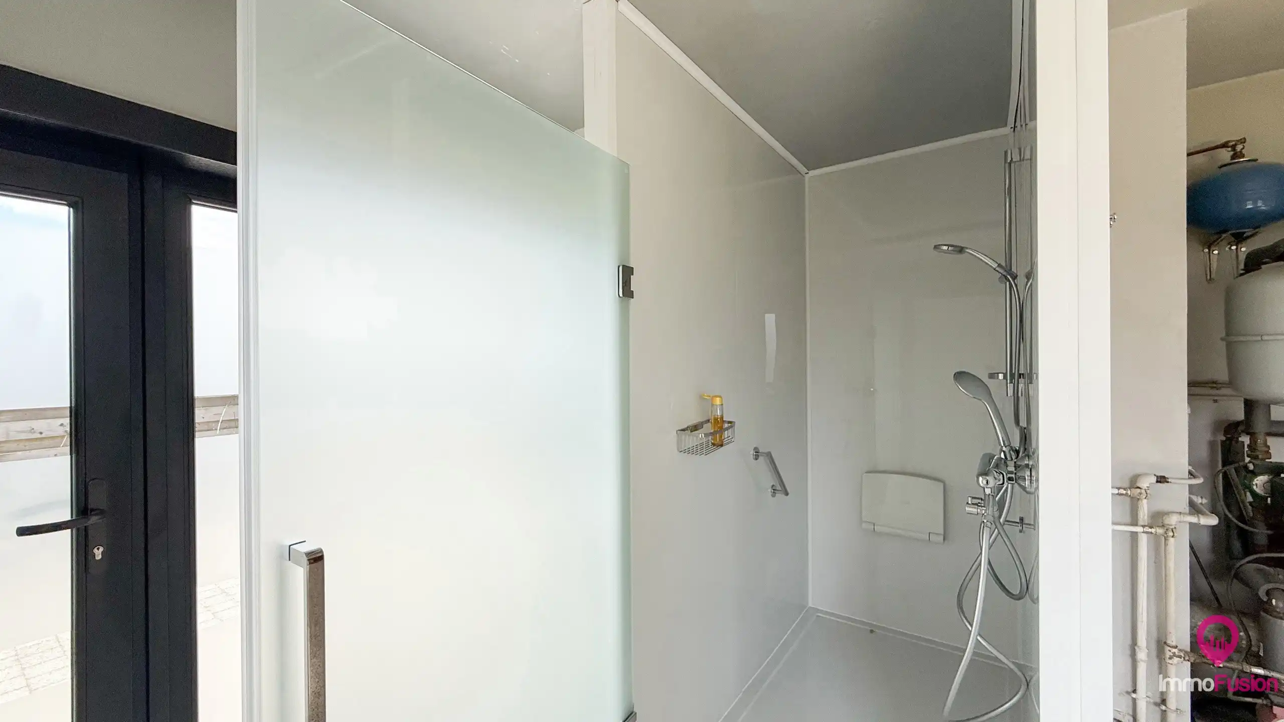 Mooi verzorgde gelijkvloerse woning met 3 slpkms en tuin! foto 12