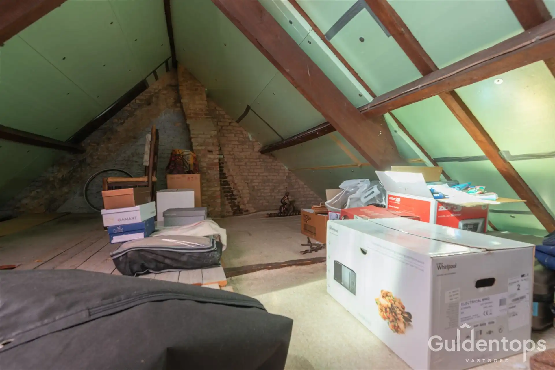 Zeer goed gelegen rijwoning foto 23