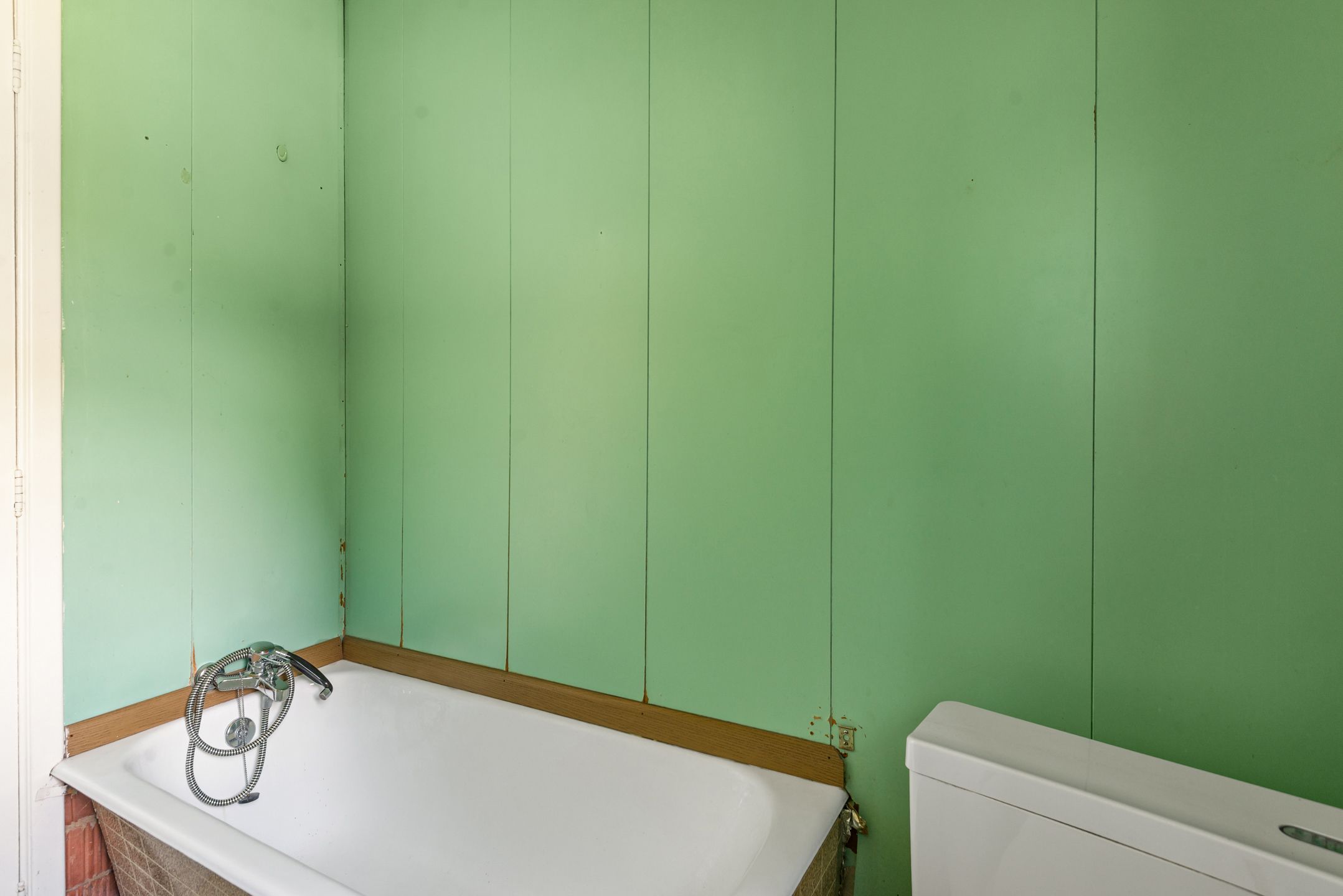 Te renoveren woning met schuur foto 30